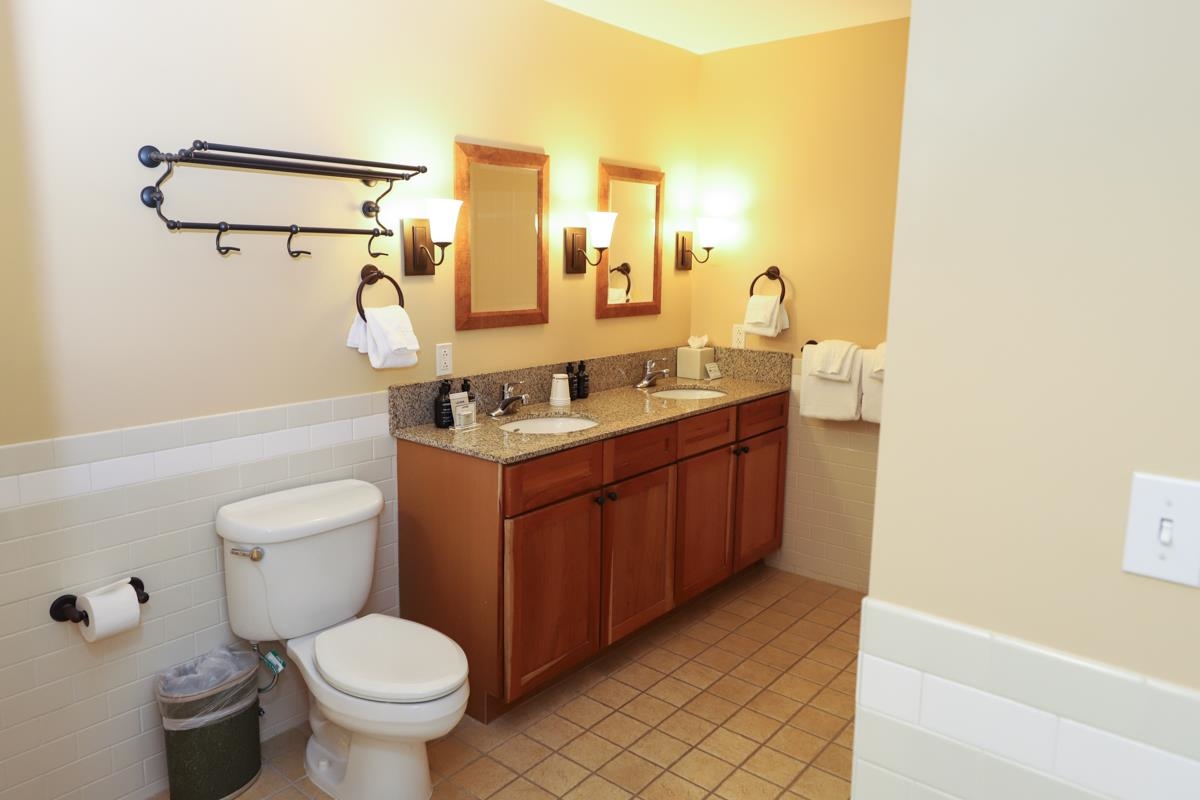 727/729 Qtr. I Adams House