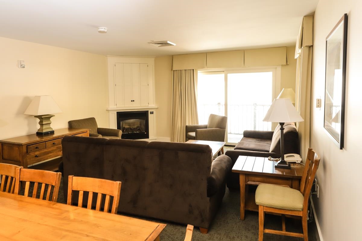 727/729 Qtr. I Adams House