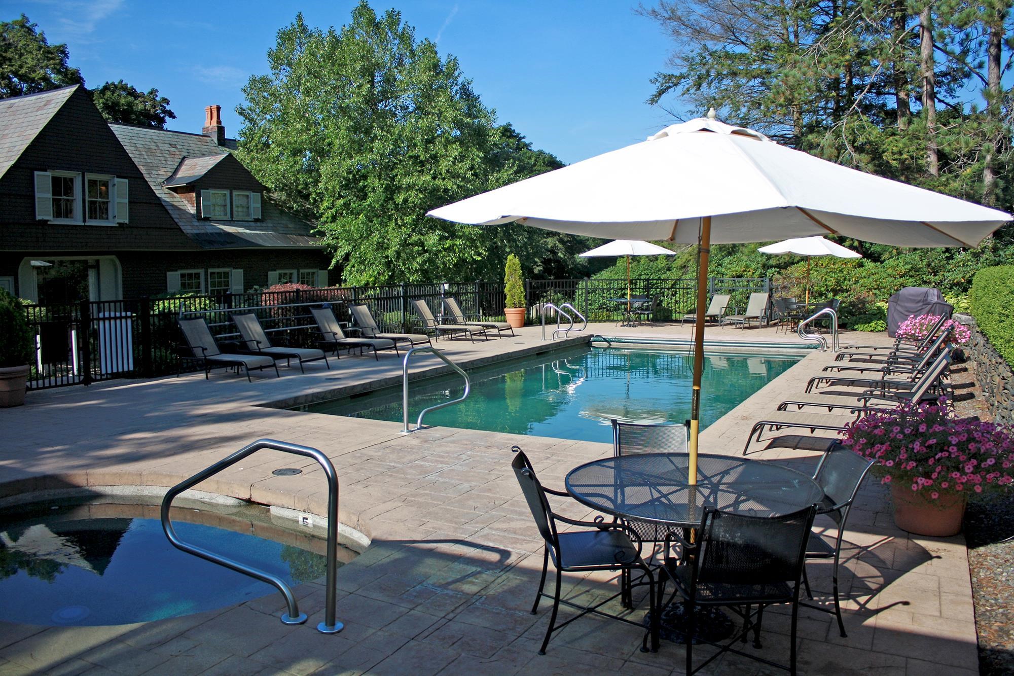 41 Parkhurst Road Unit: L-1