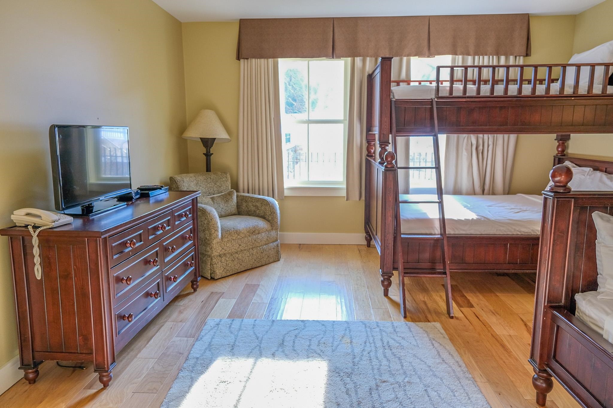 501/503 QI Jackson Gore Adams House Unit: 501/503 QI