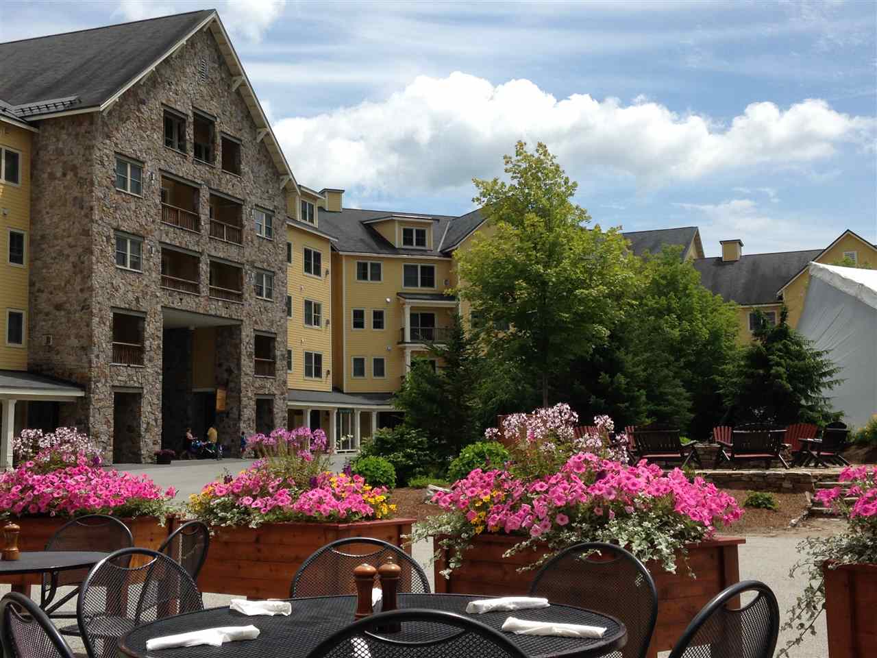 420 Qtr. III Jackson Gore Inn