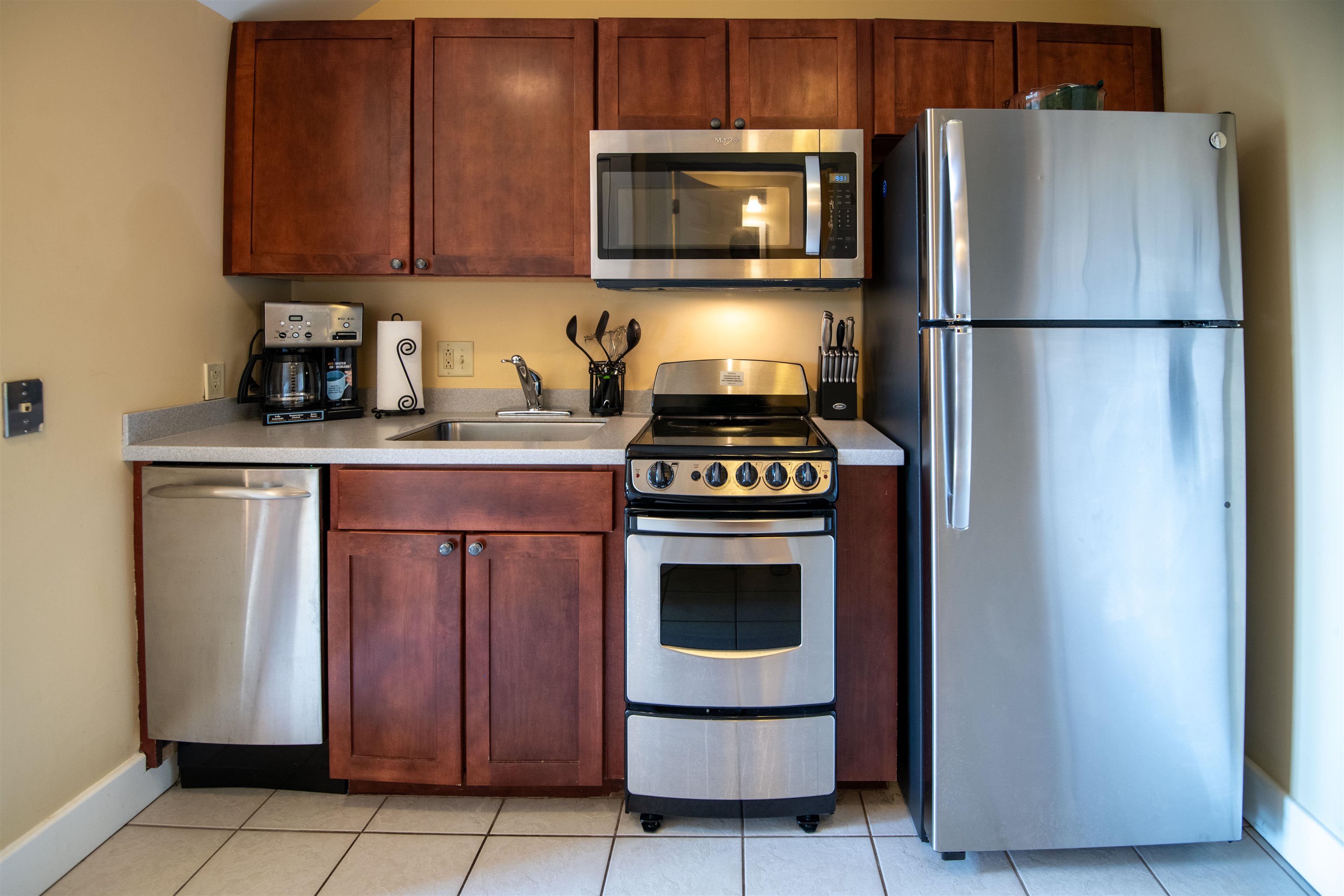 420 Qtr. III Jackson Gore Inn