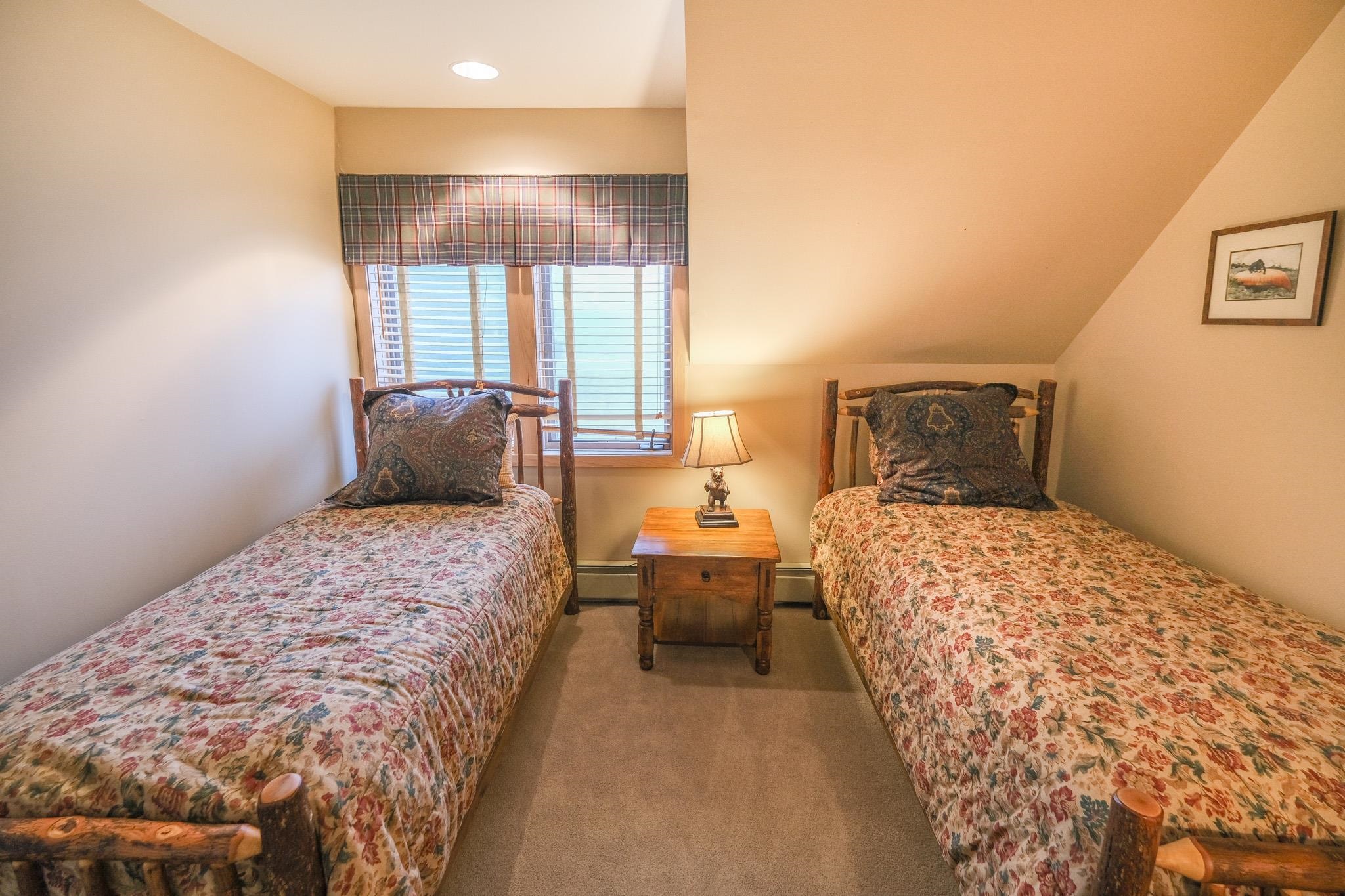 117 Ledgewood Road Unit: F4 w/ Garage