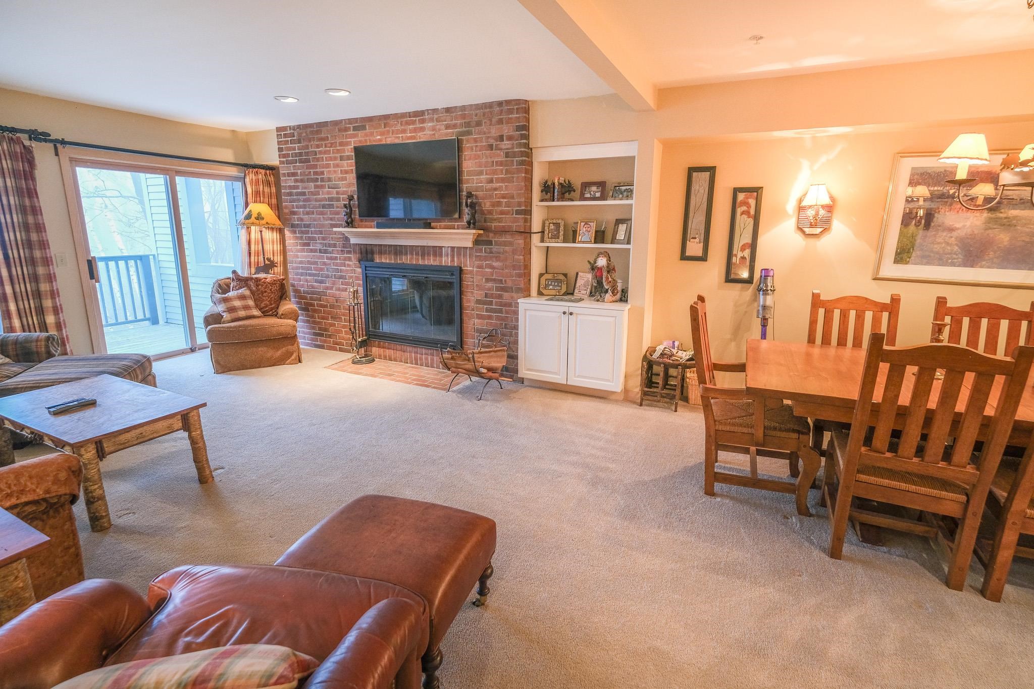 117 Ledgewood Road Unit: F4 w/ Garage