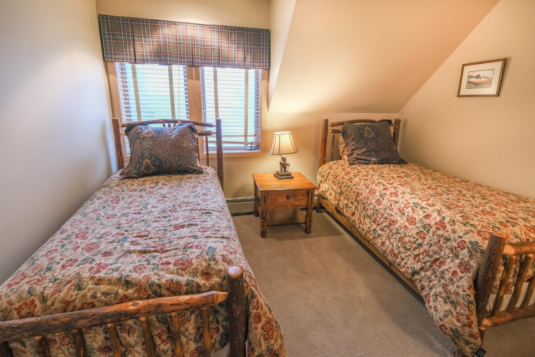 117 Ledgewood Road Unit: F4 w/ Garage