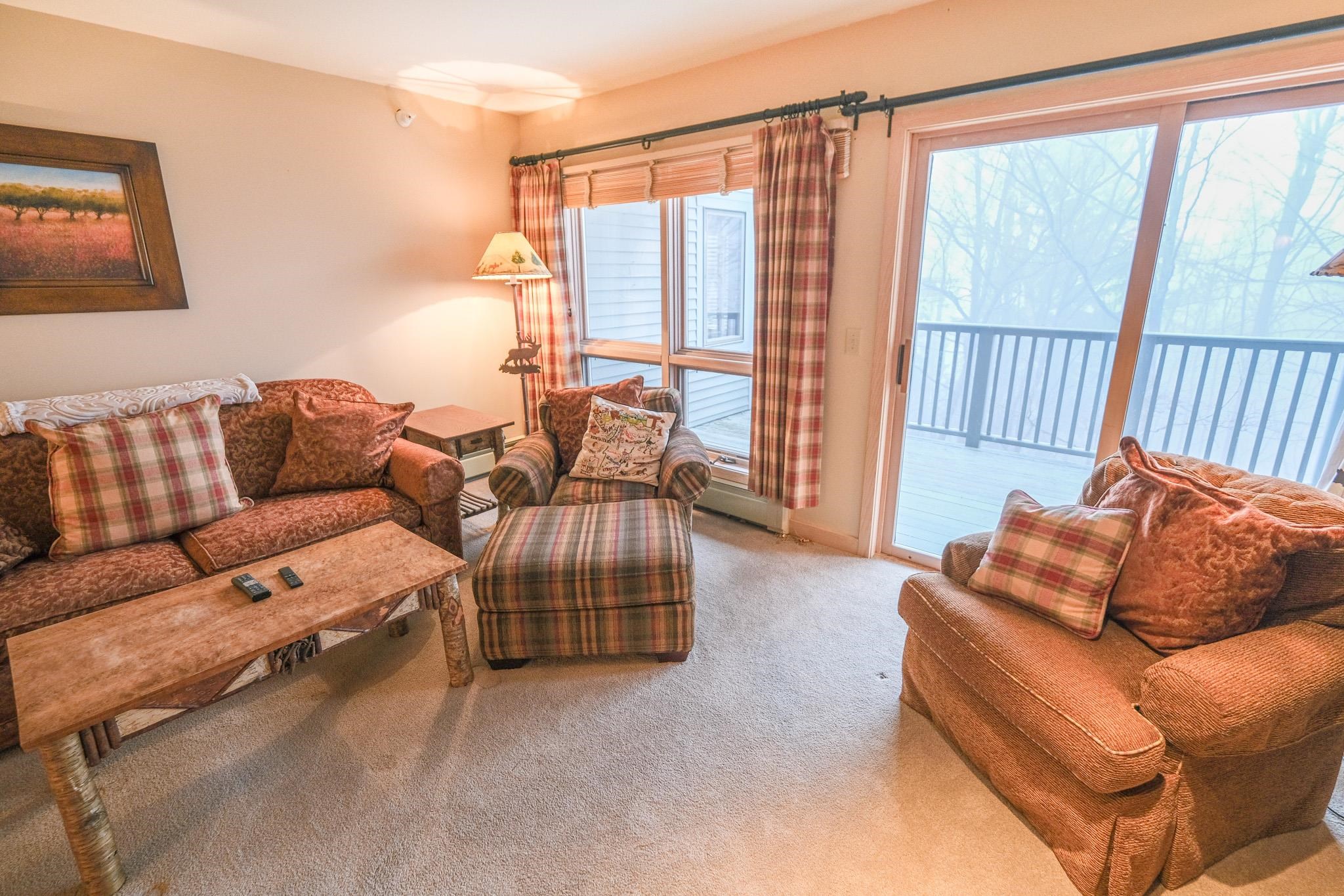 117 Ledgewood Road Unit: F4 w/ Garage