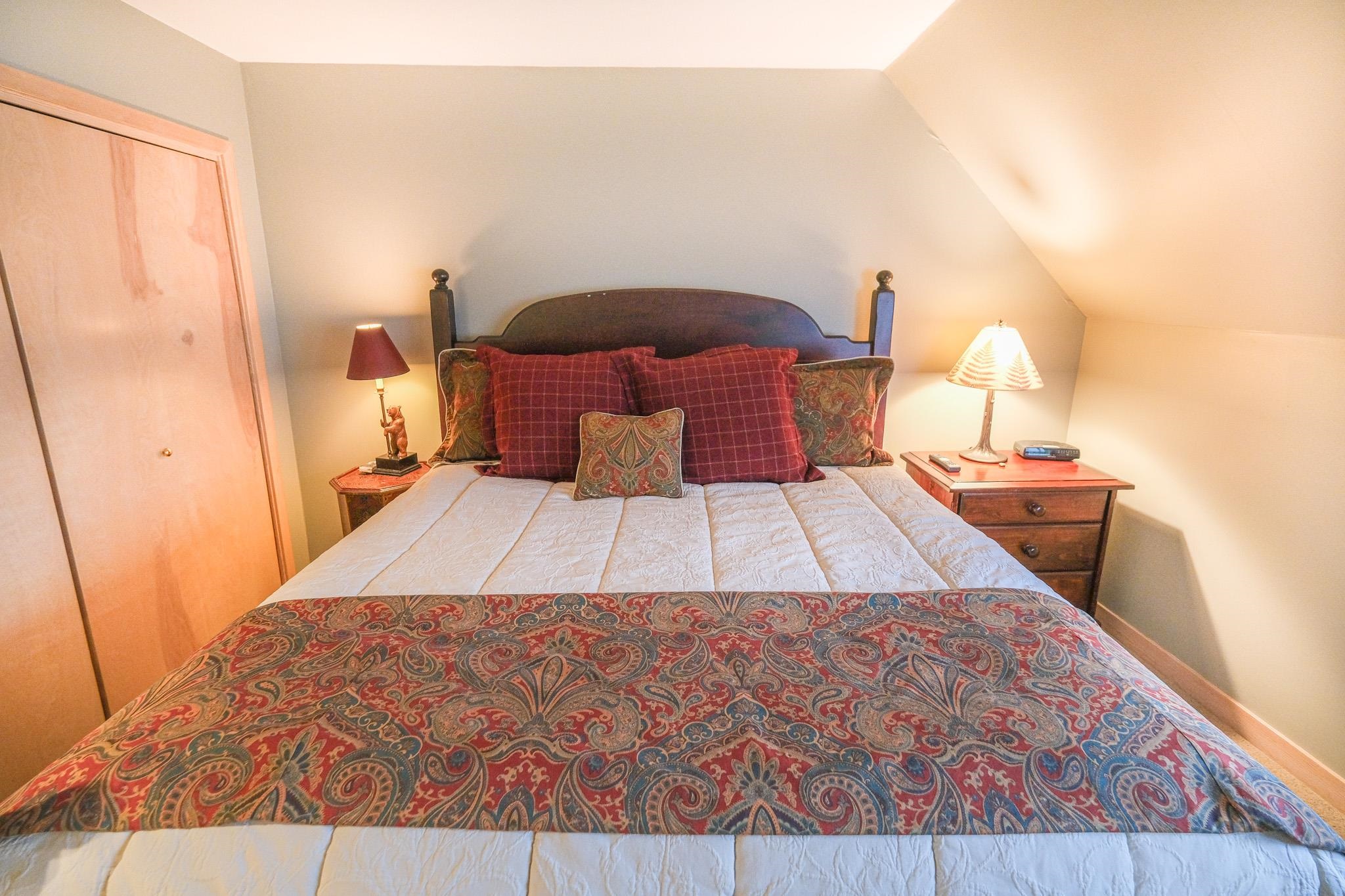 117 Ledgewood Road Unit: F4 w/ Garage