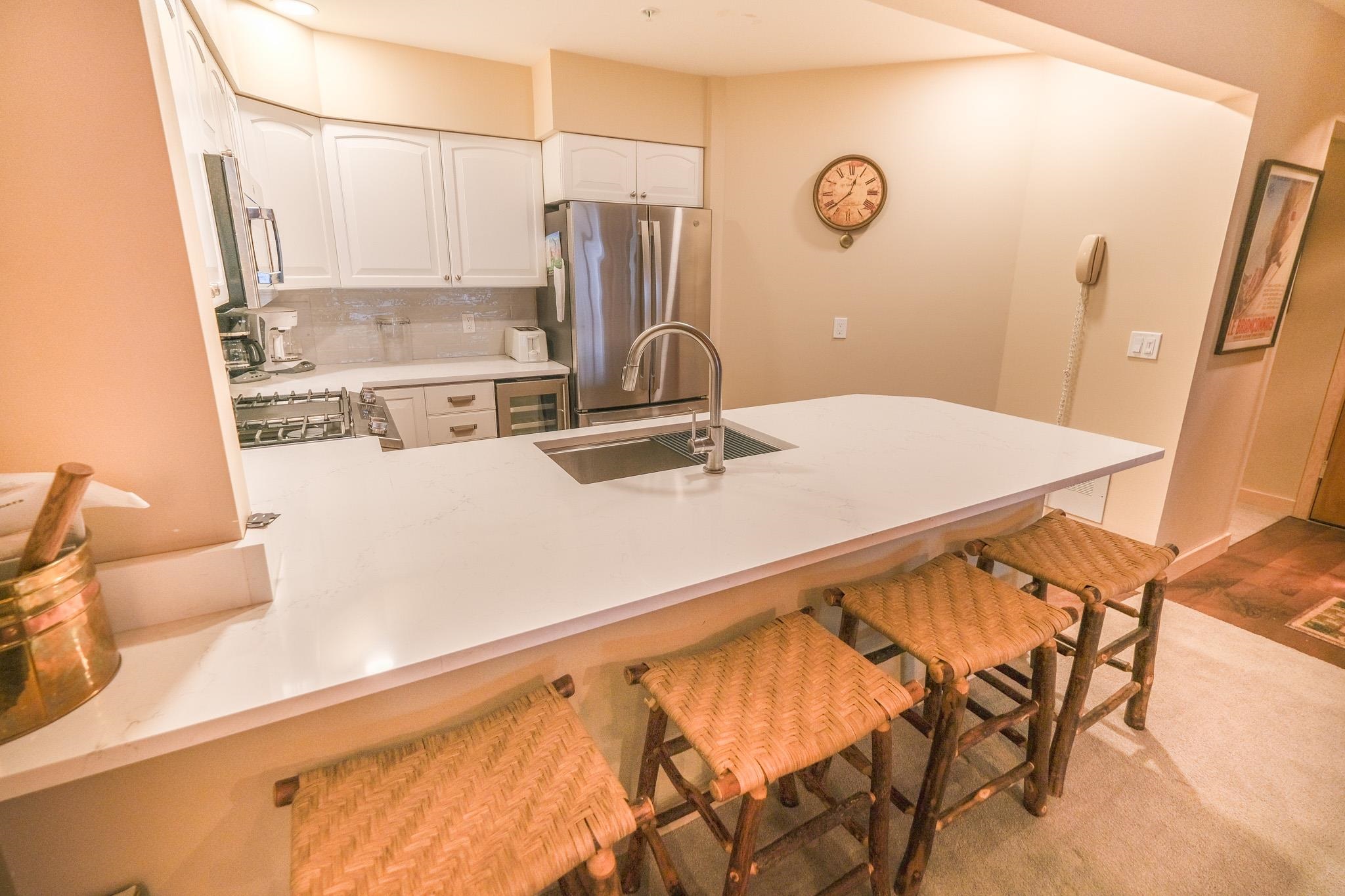 117 Ledgewood Road Unit: F4 w/ Garage