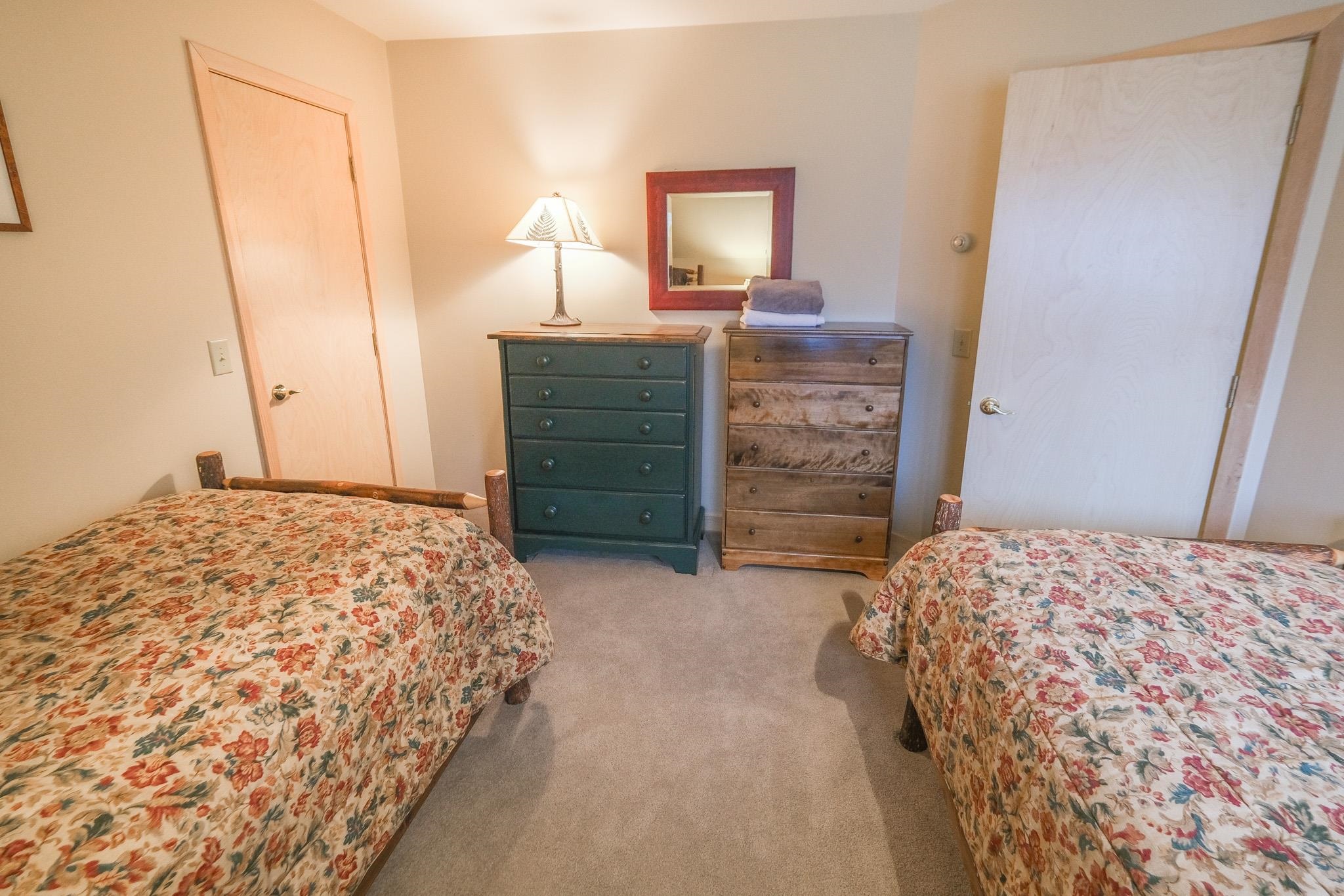 117 Ledgewood Road Unit: F4 w/ Garage