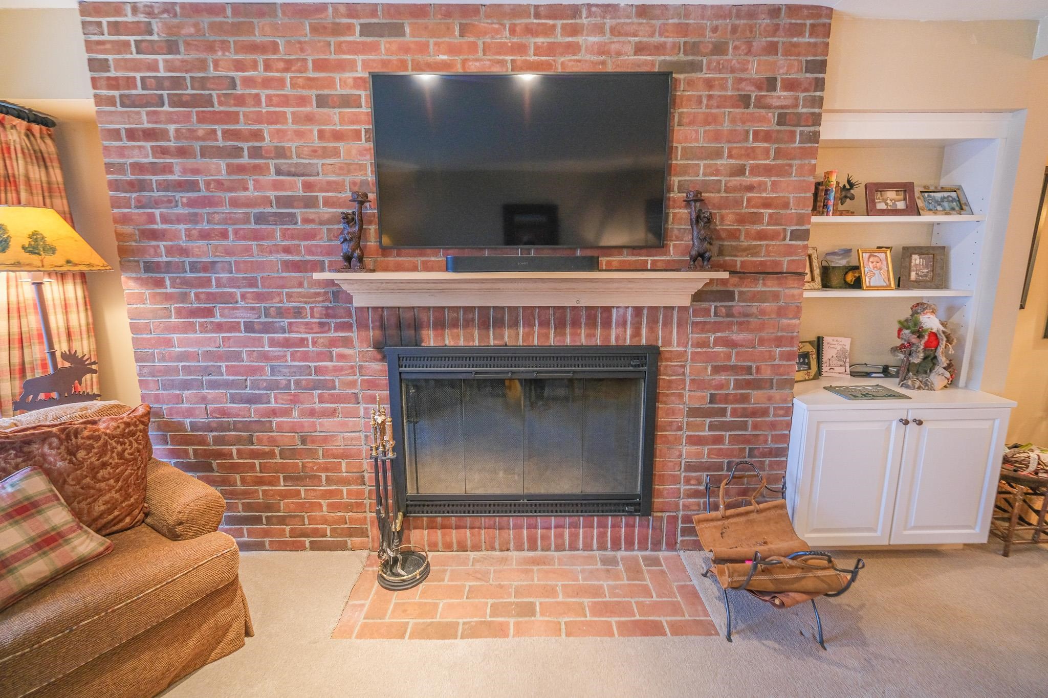 117 Ledgewood Road Unit: F4 w/ Garage