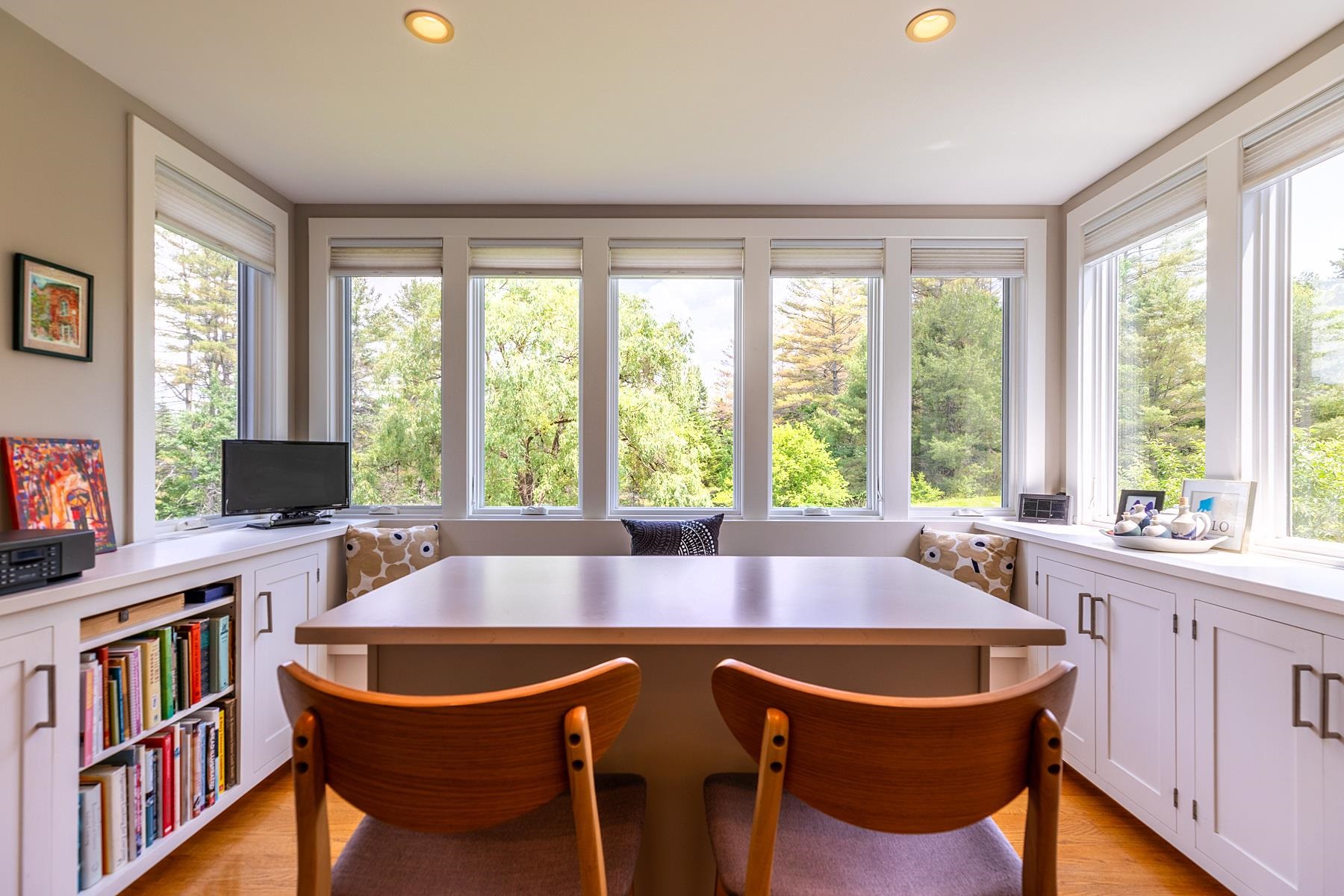 1042 Landgrove Road