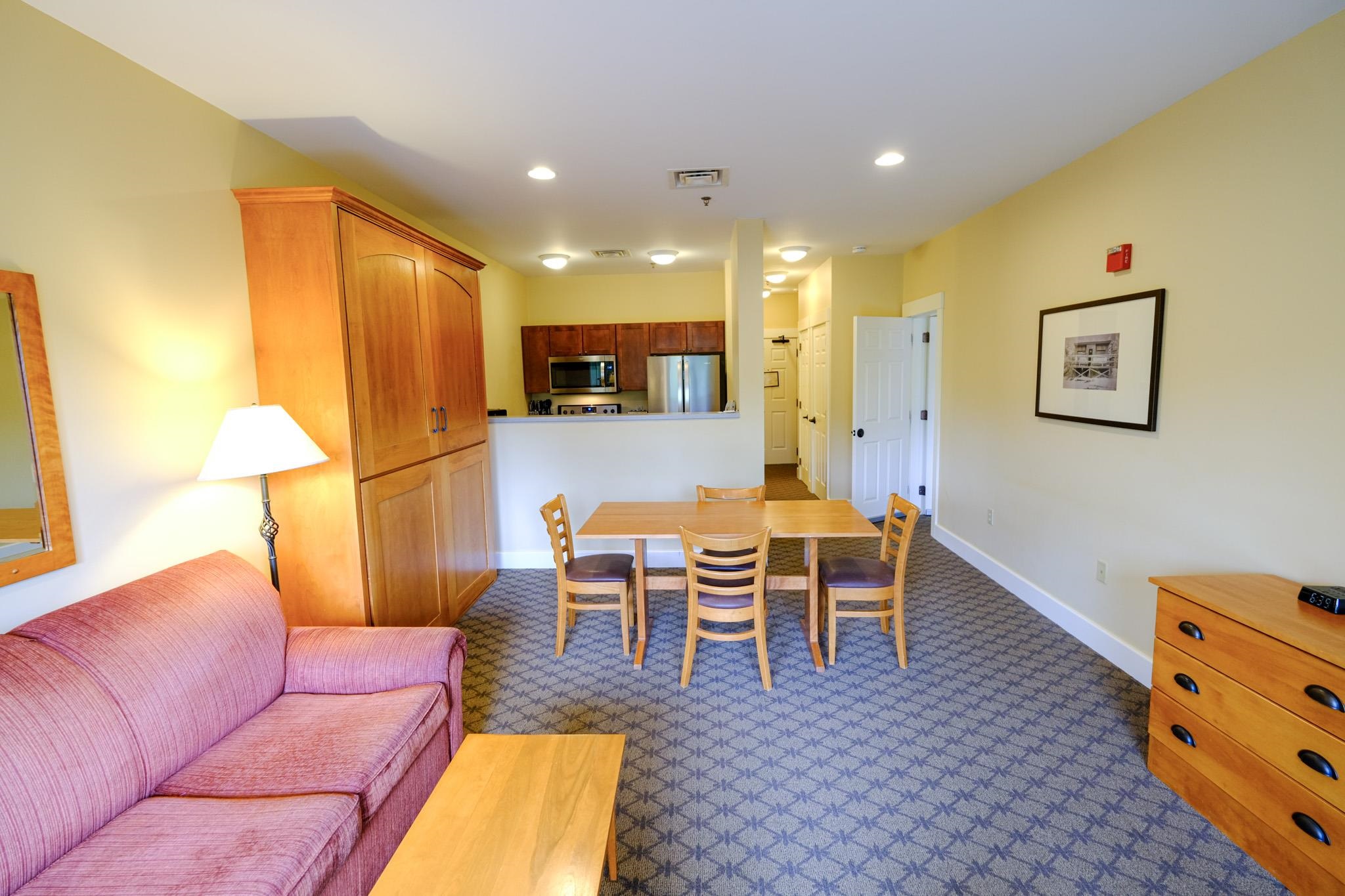 318/320 QII Jackson Gore Inn Unit: 318/320 QII