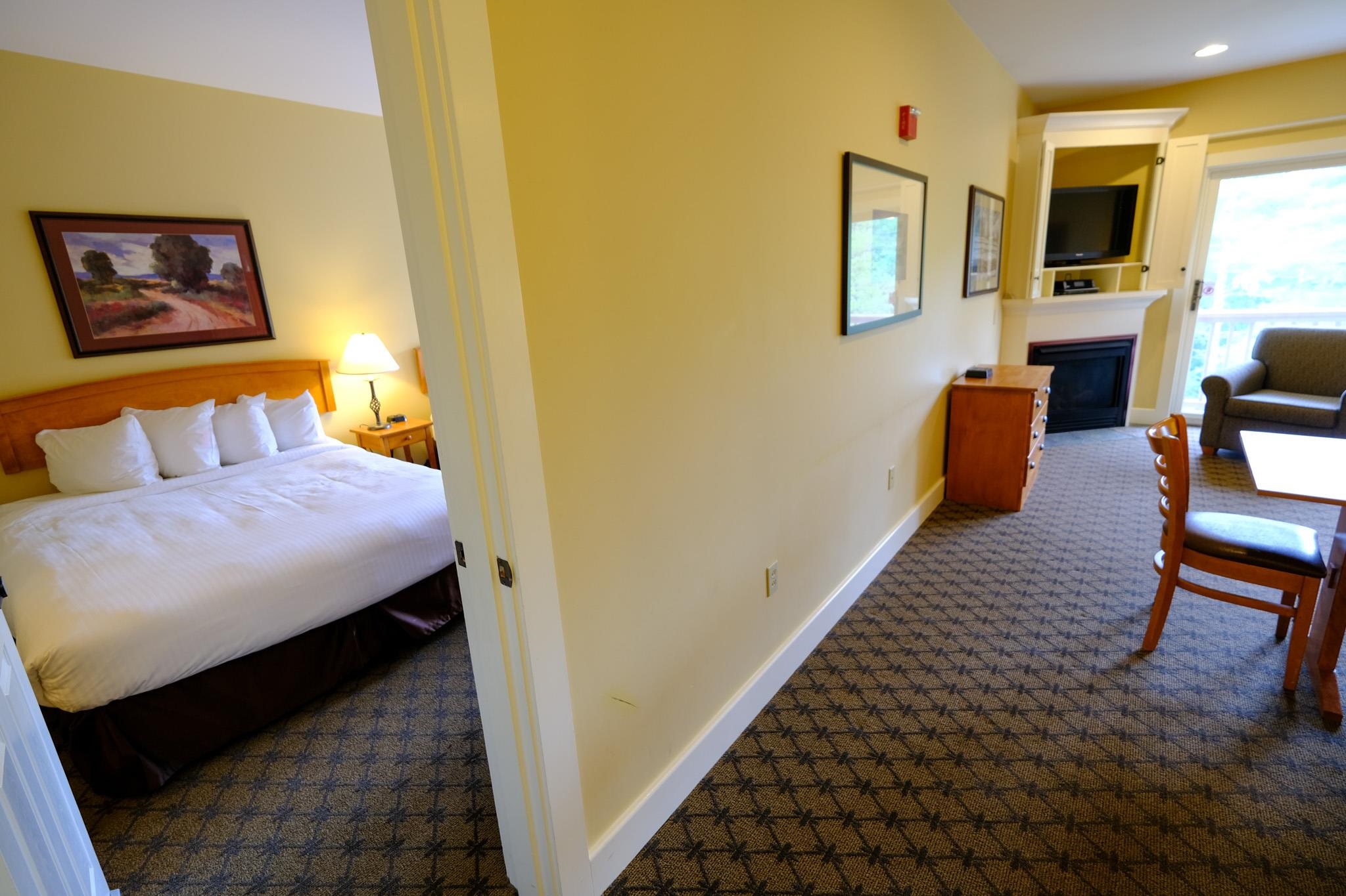 318/320 QII Jackson Gore Inn Unit: 318/320 QII