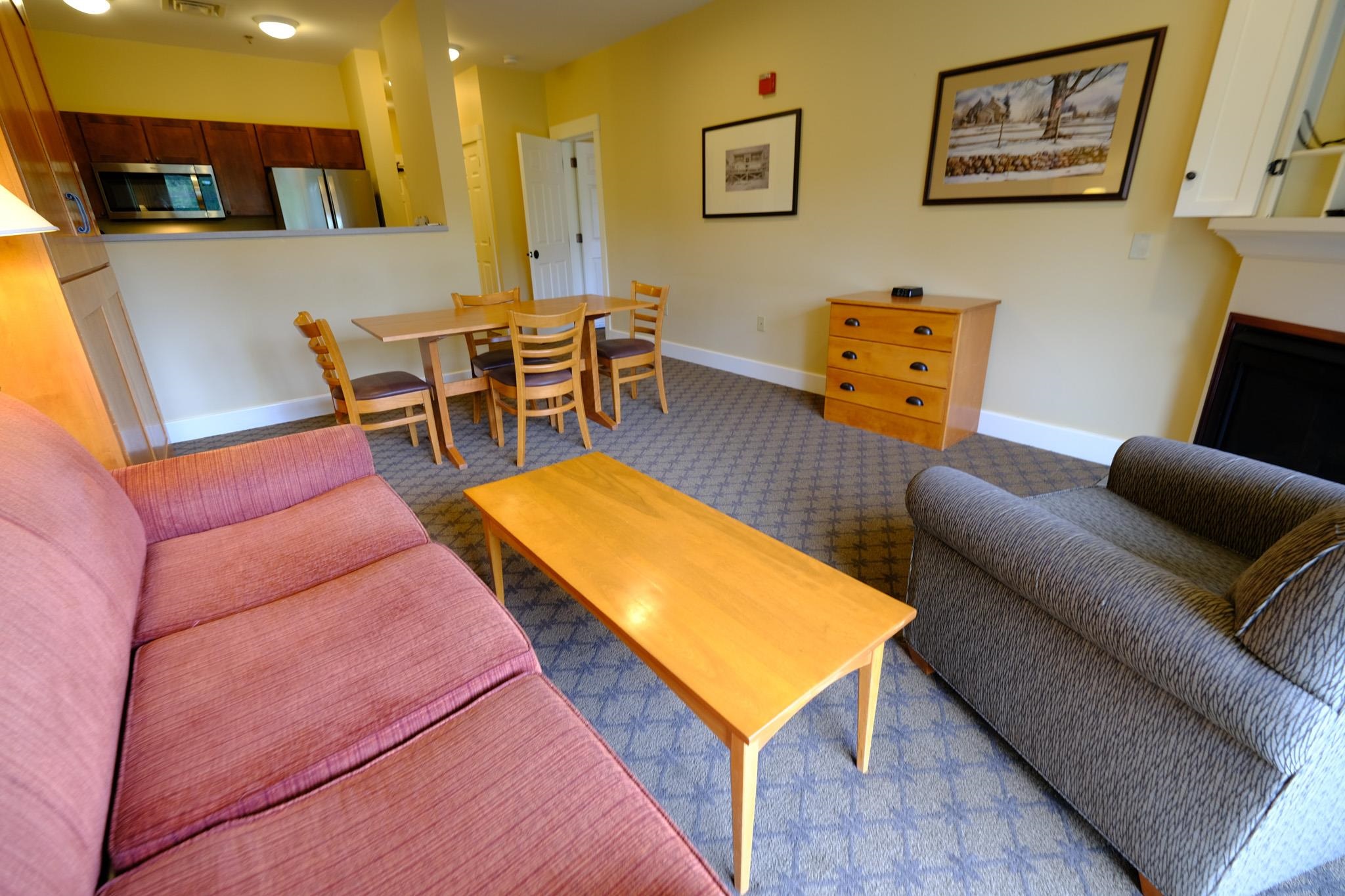 318/320 QII Jackson Gore Inn Unit: 318/320 QII