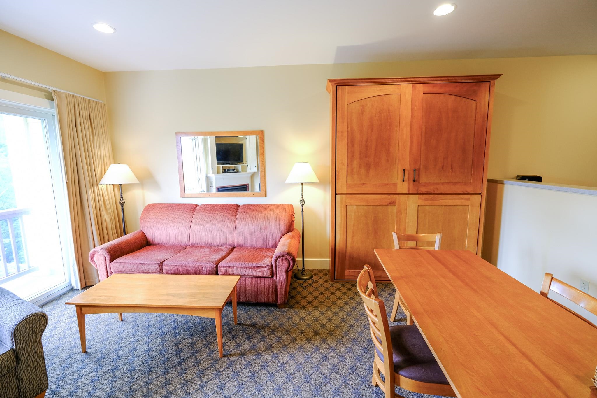 318/320 QII Jackson Gore Inn Unit: 318/320 QII