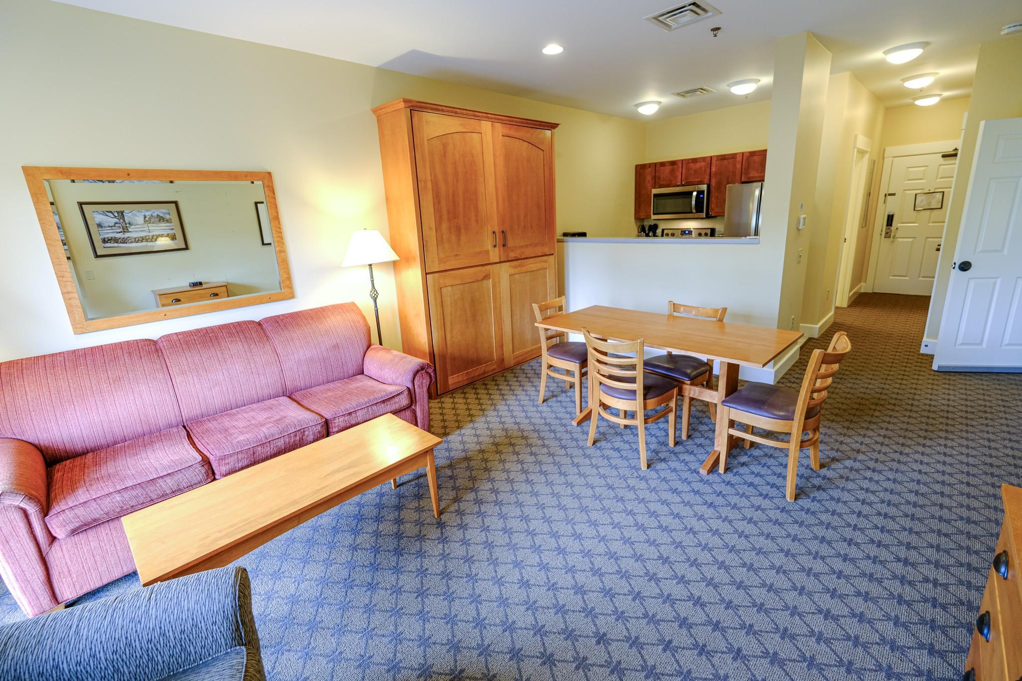 318/320 QII Jackson Gore Inn Unit: 318/320 QII