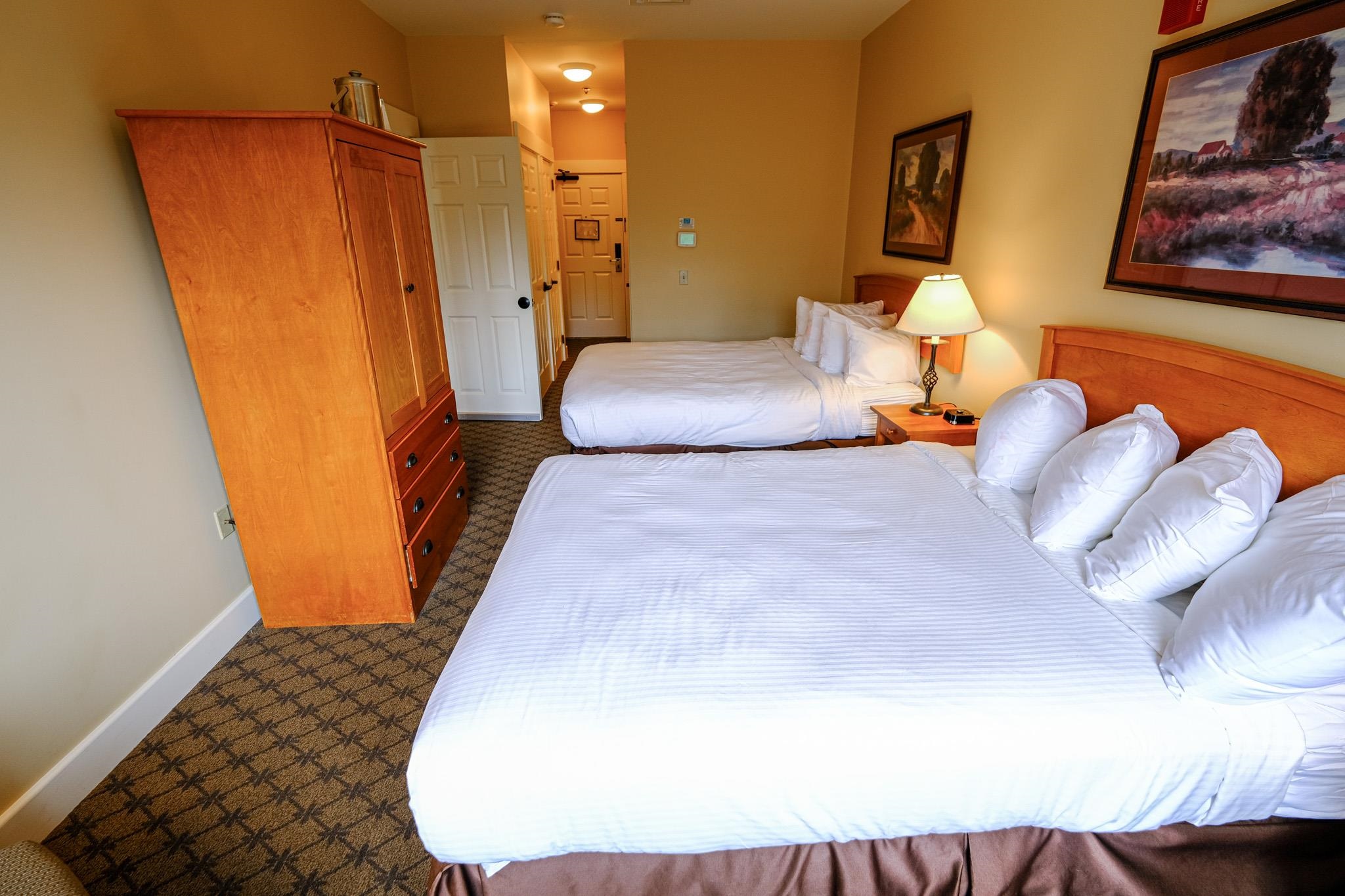 318/320 QII Jackson Gore Inn Unit: 318/320 QII