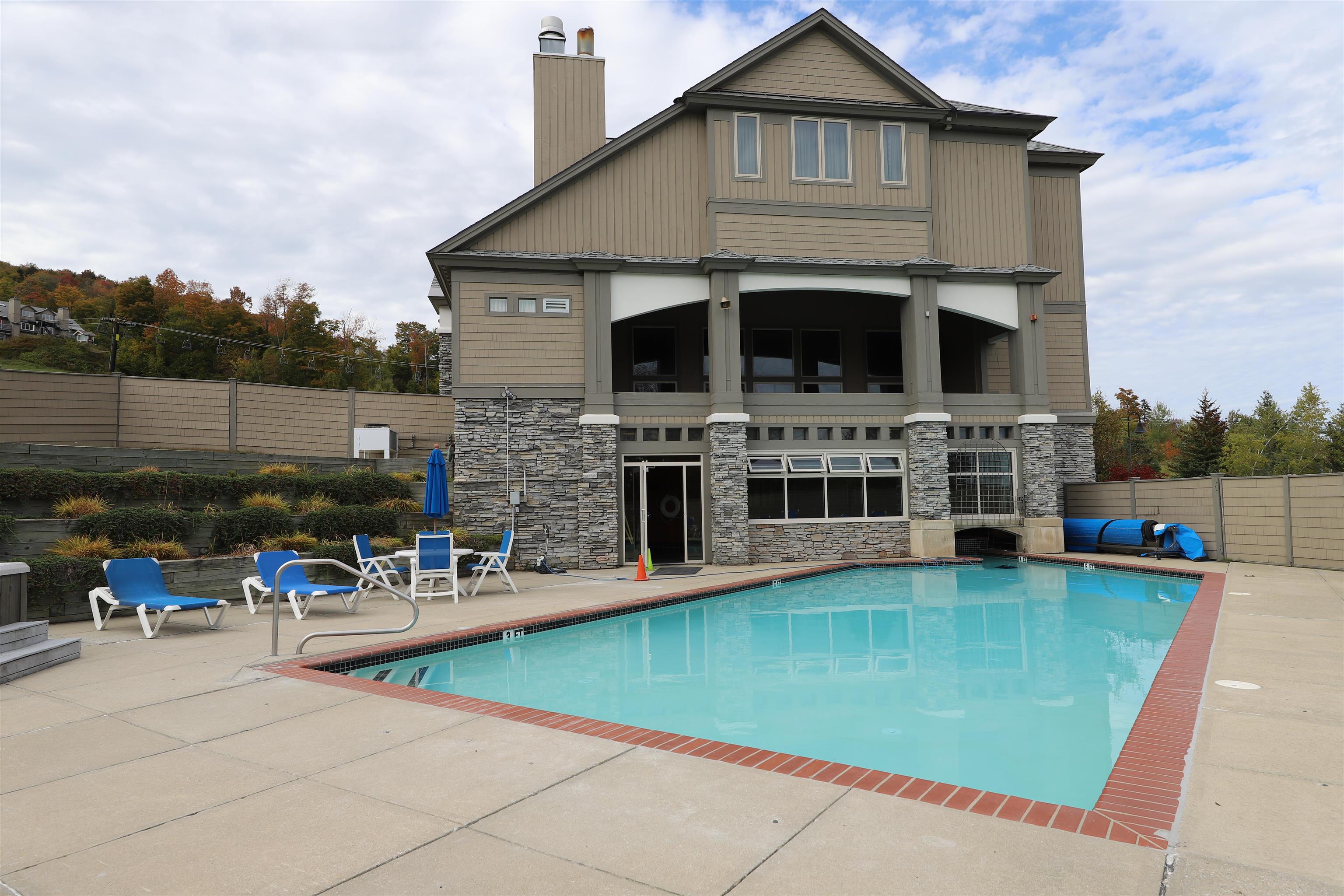 245 Solitude Road Unit: M204