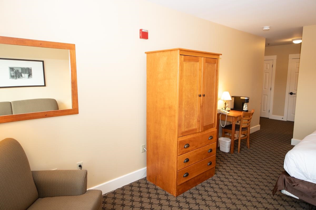 246/248 Qtr. I Jackson Gore Inn