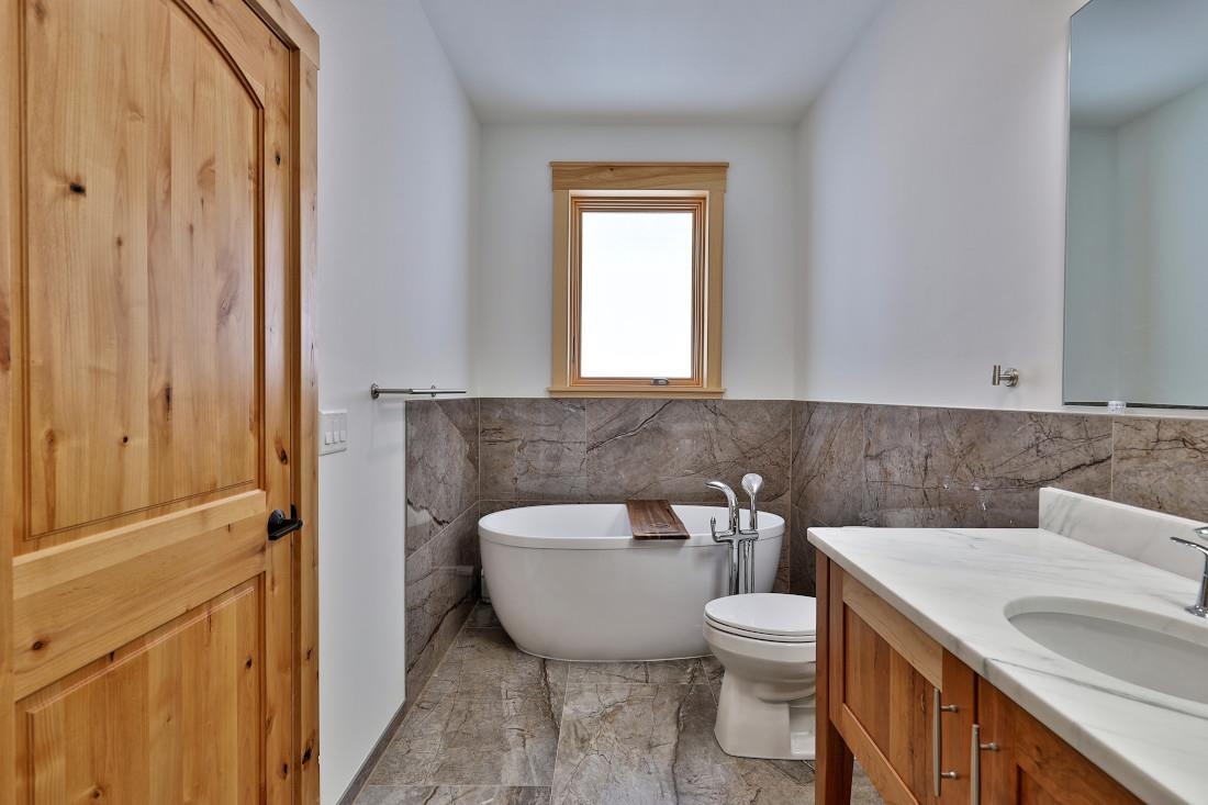 113 North Village Road Unit: 25