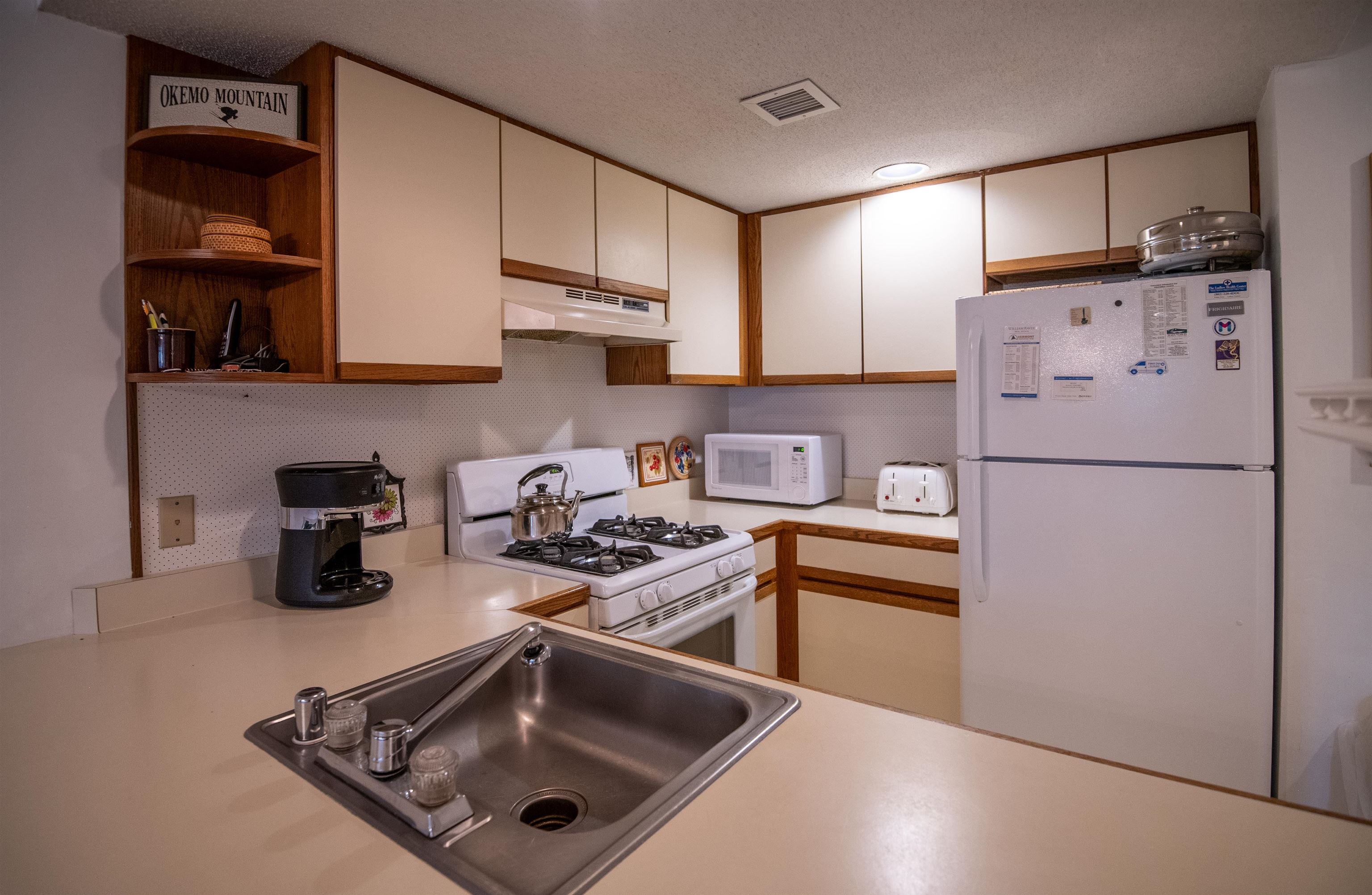 19 White Loop Unit: A-203