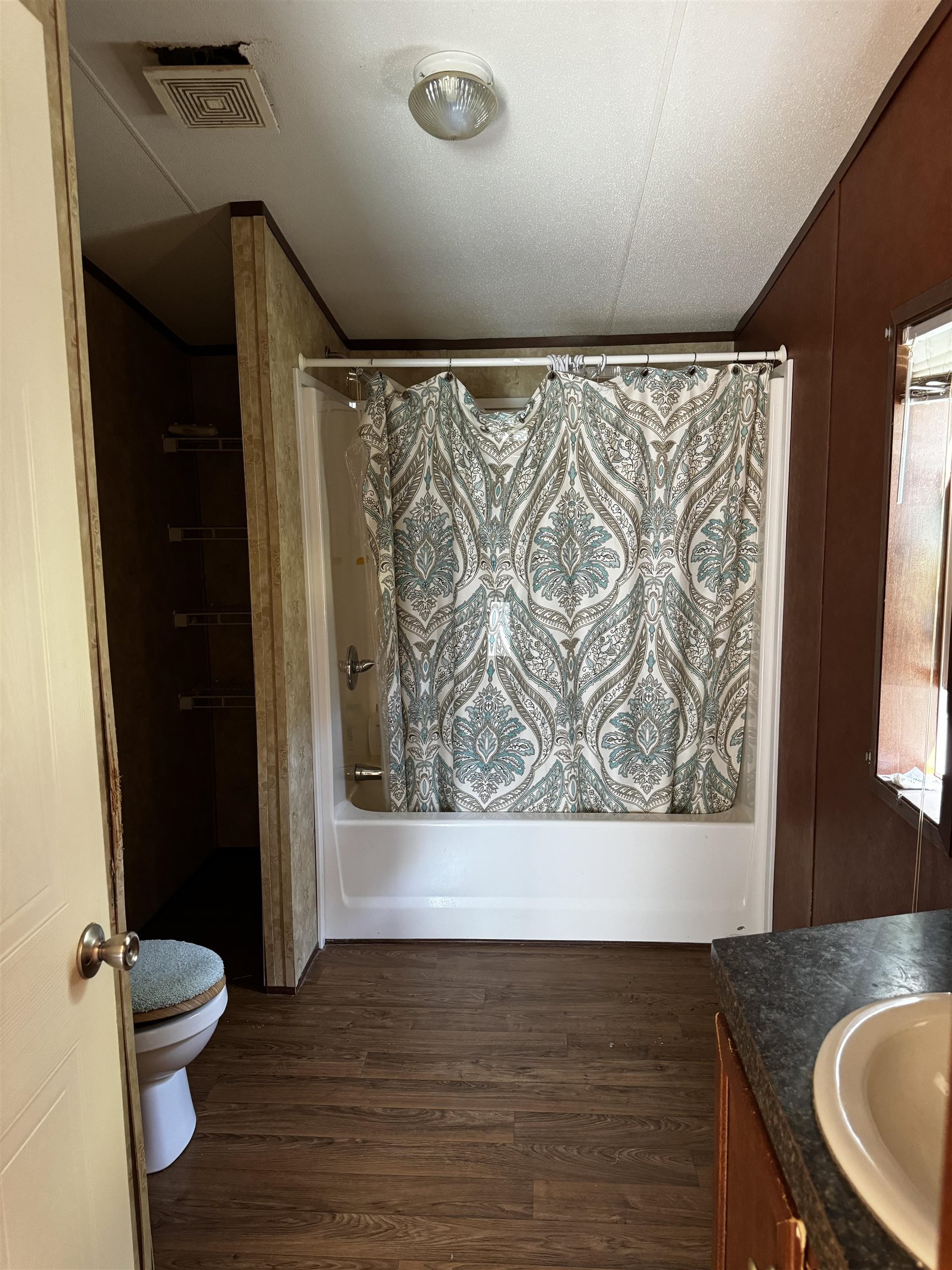 1011 Knapp Pond Road