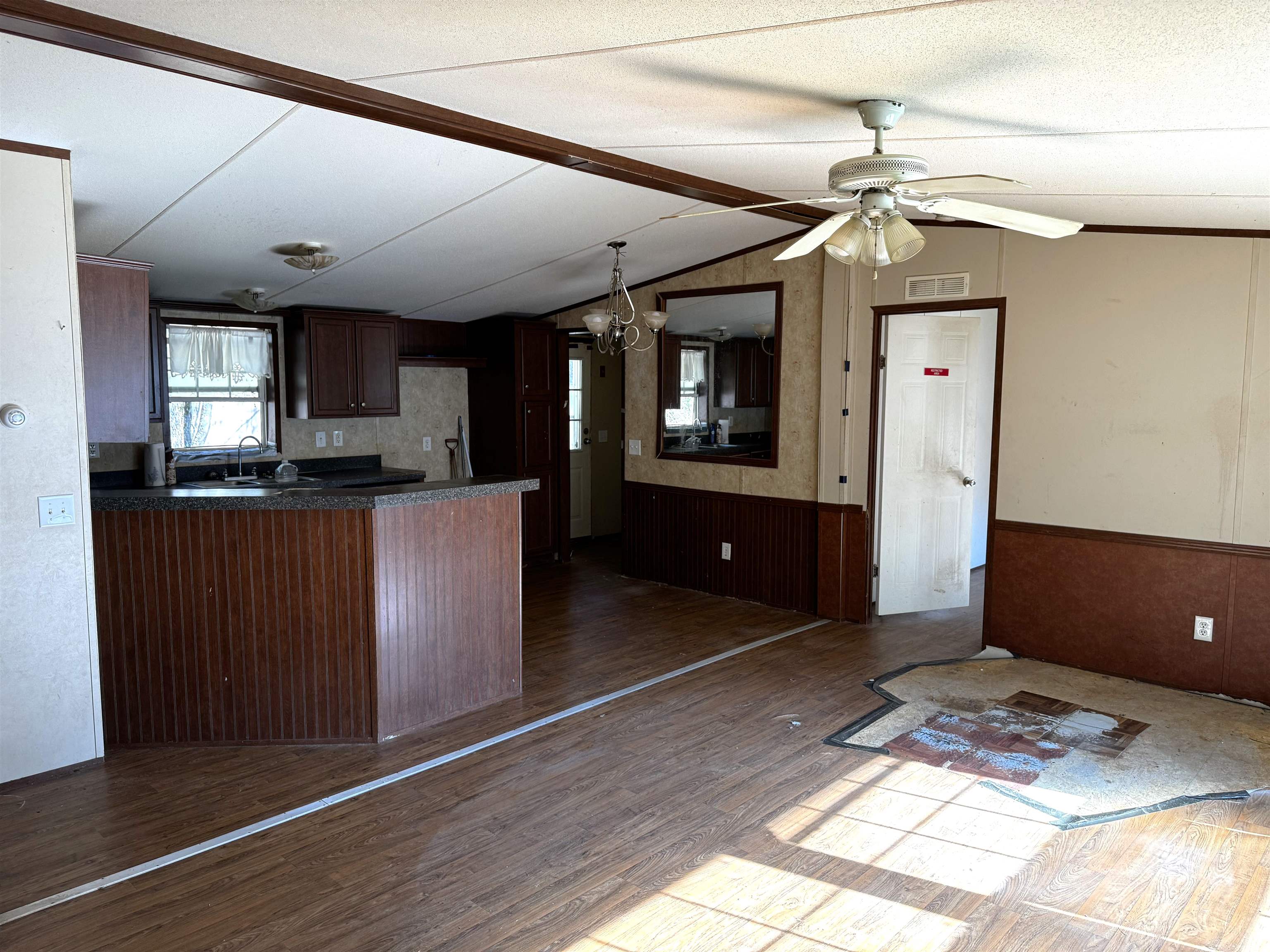 1011 Knapp Pond Road