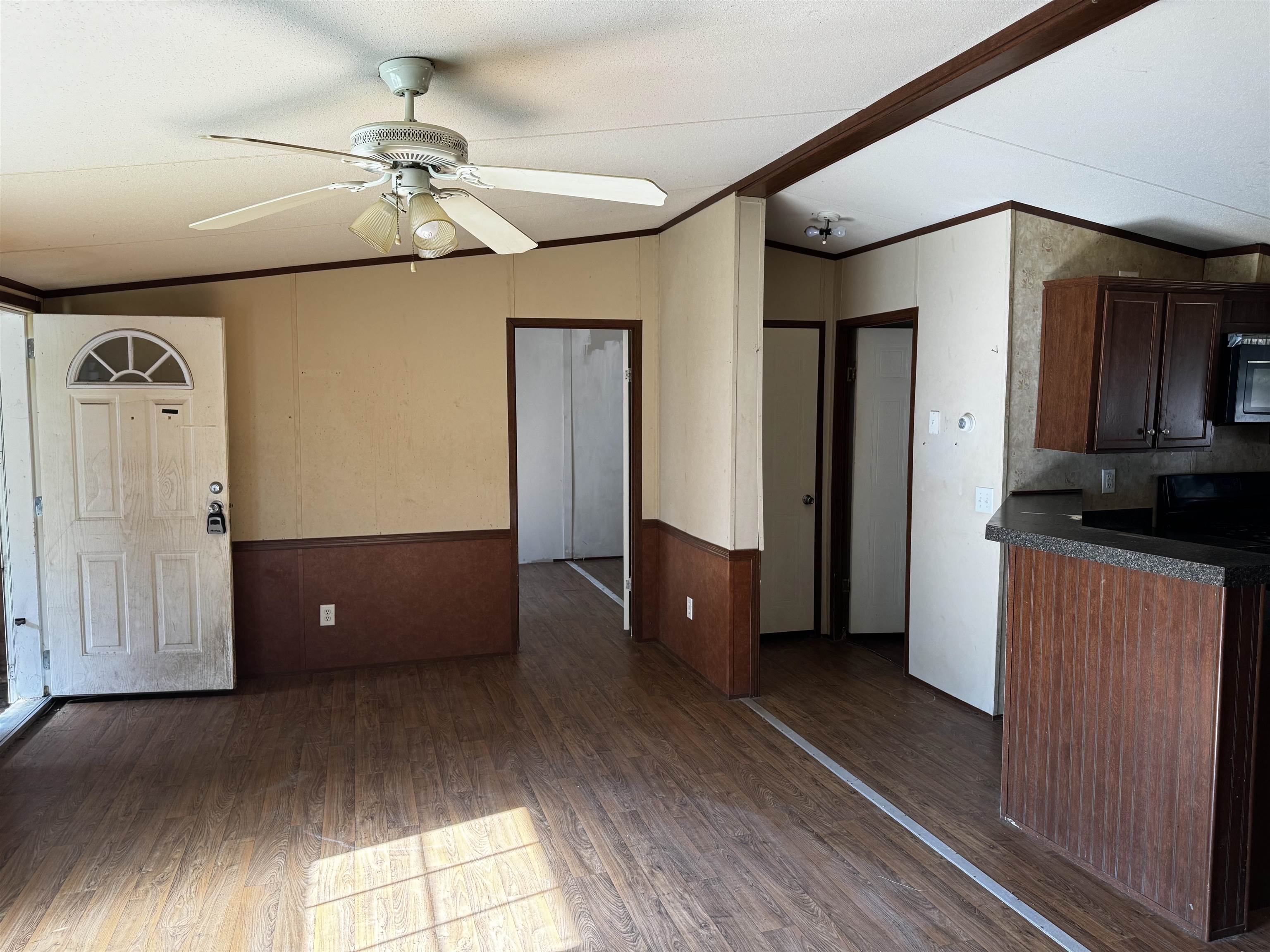 1011 Knapp Pond Road