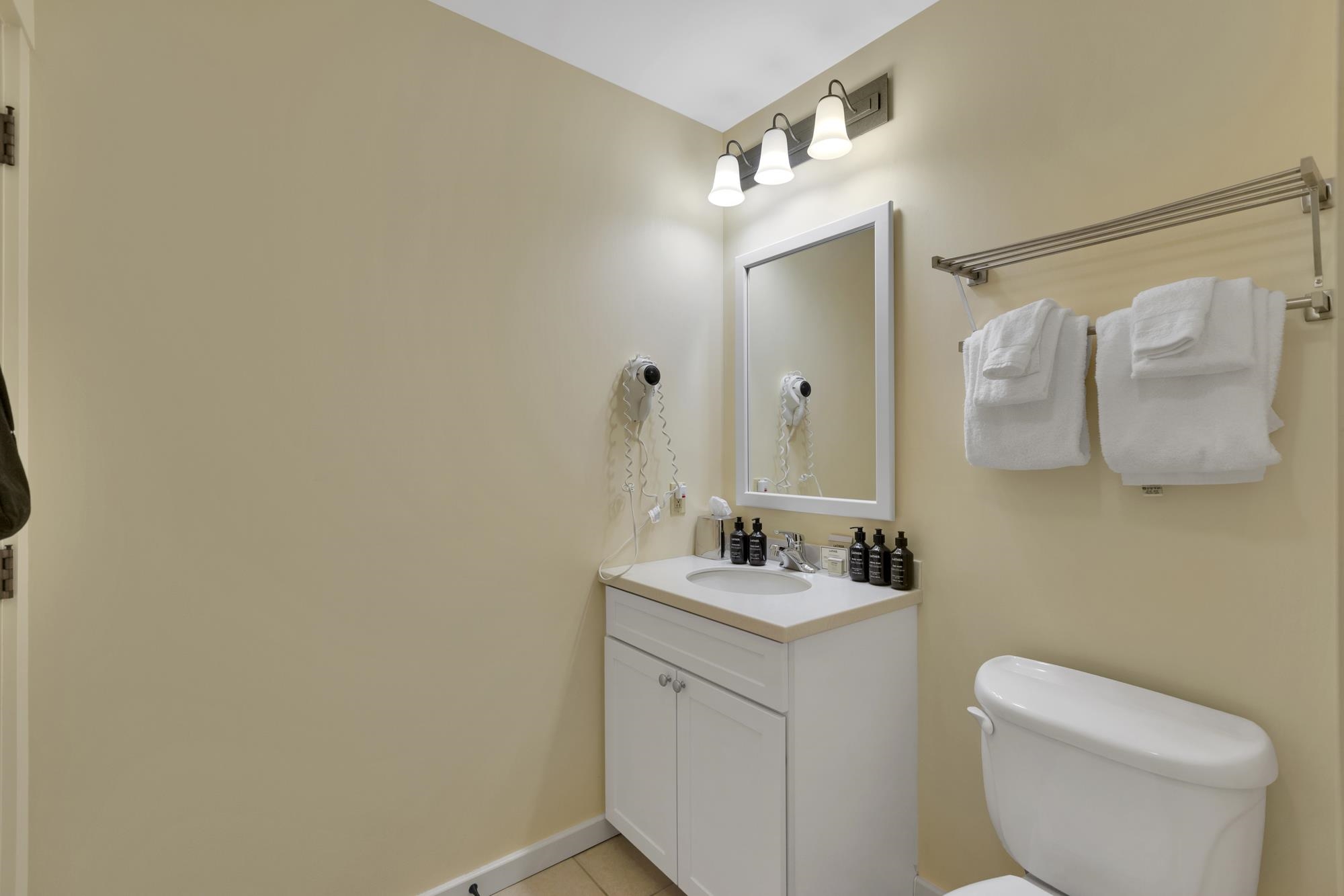418 Q2 Jackson Gore Inn Unit: 418 QII