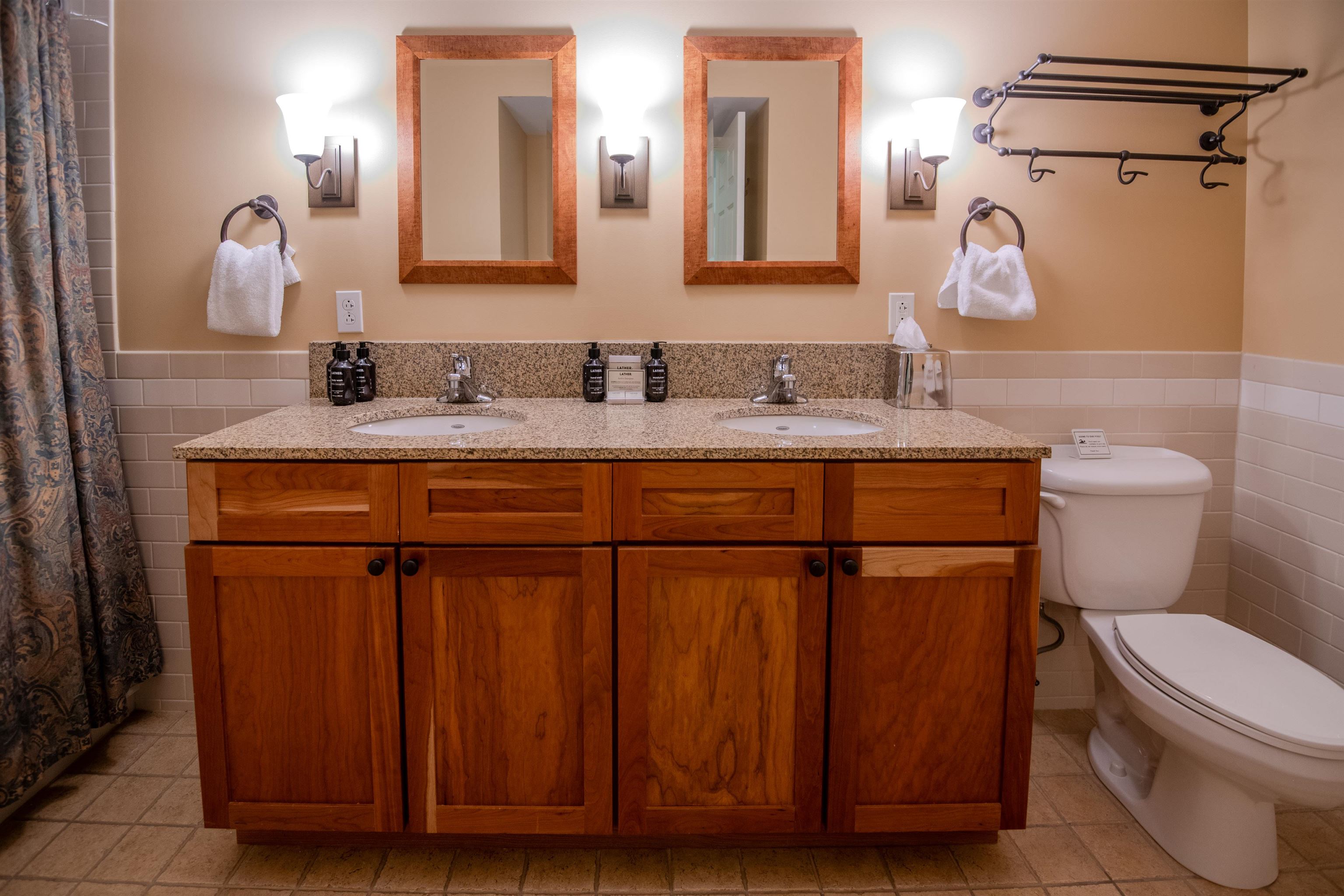 705/707 Qtr. I V Adams House