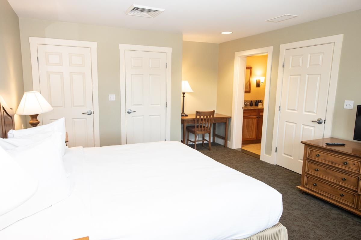 820/822 Qtr. I I Adams House