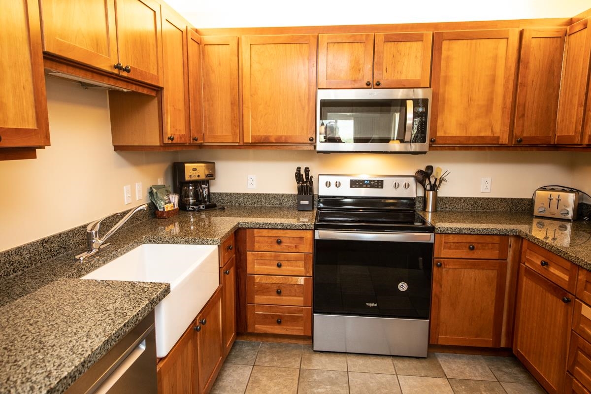 820/822 Qtr. I I Adams House