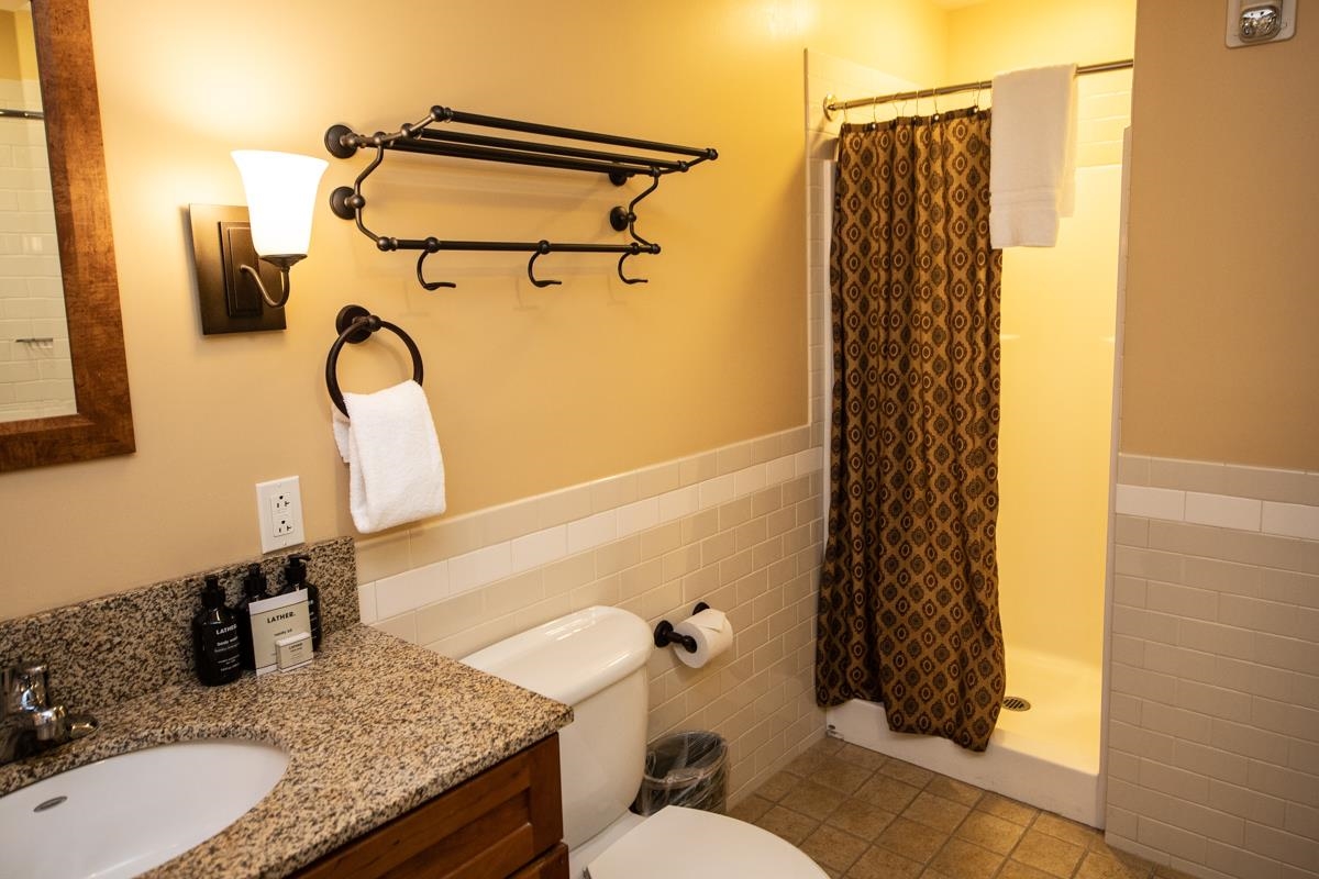 820/822 Qtr. I I Adams House