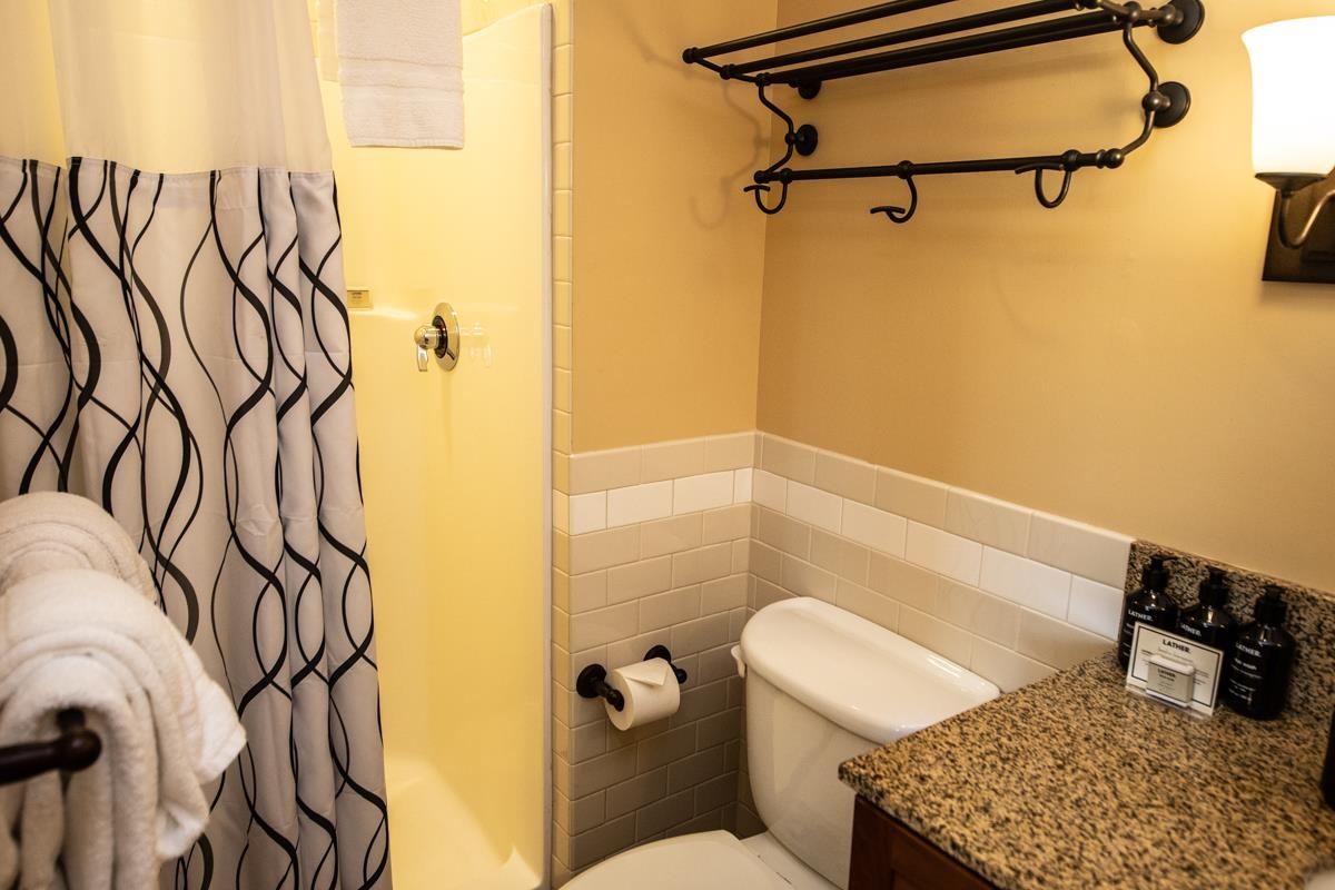 820/822 Qtr. I I Adams House