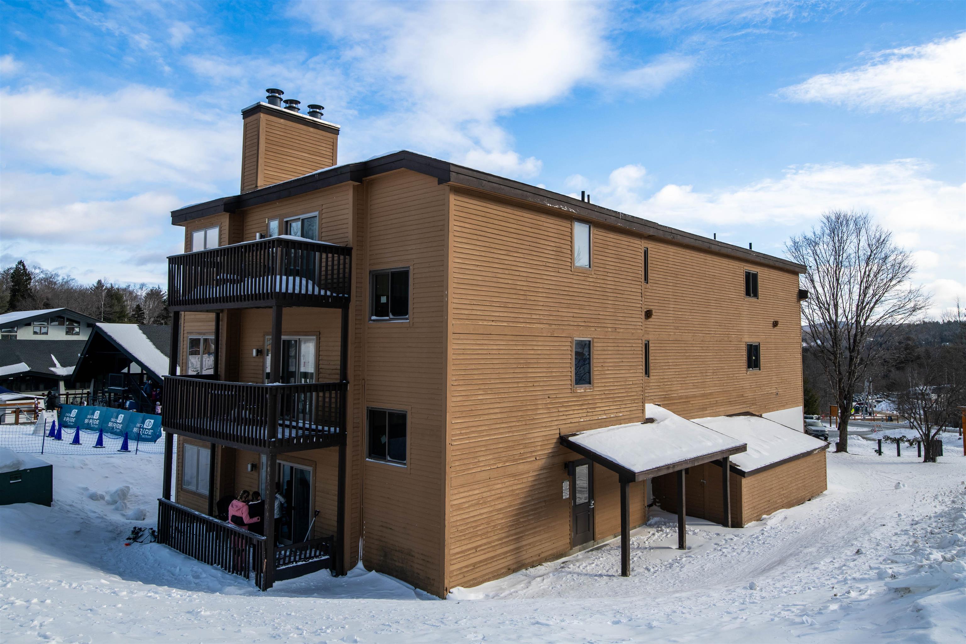 350 Mountain Road Unit: B207