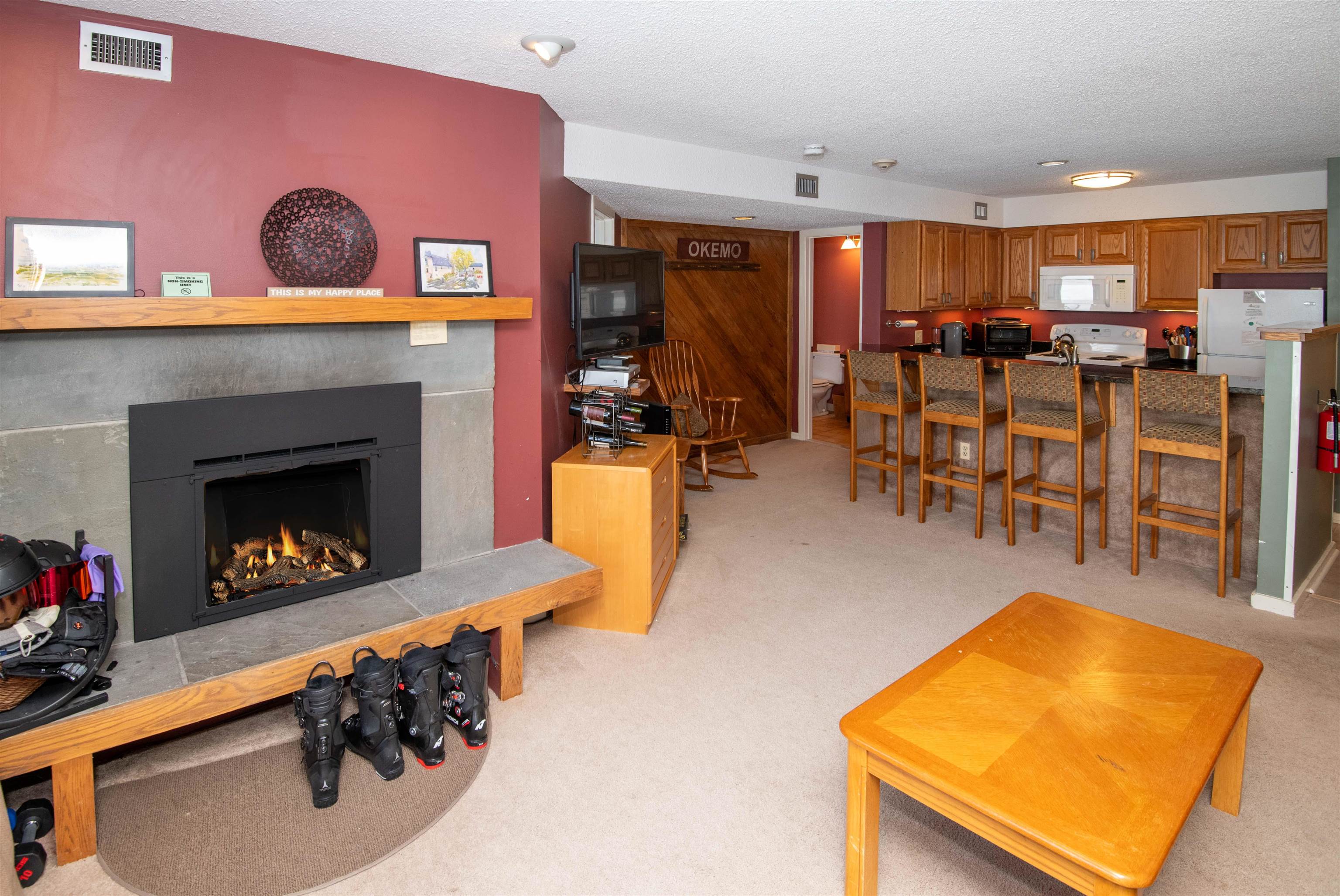 350 Mountain Road Unit: B207