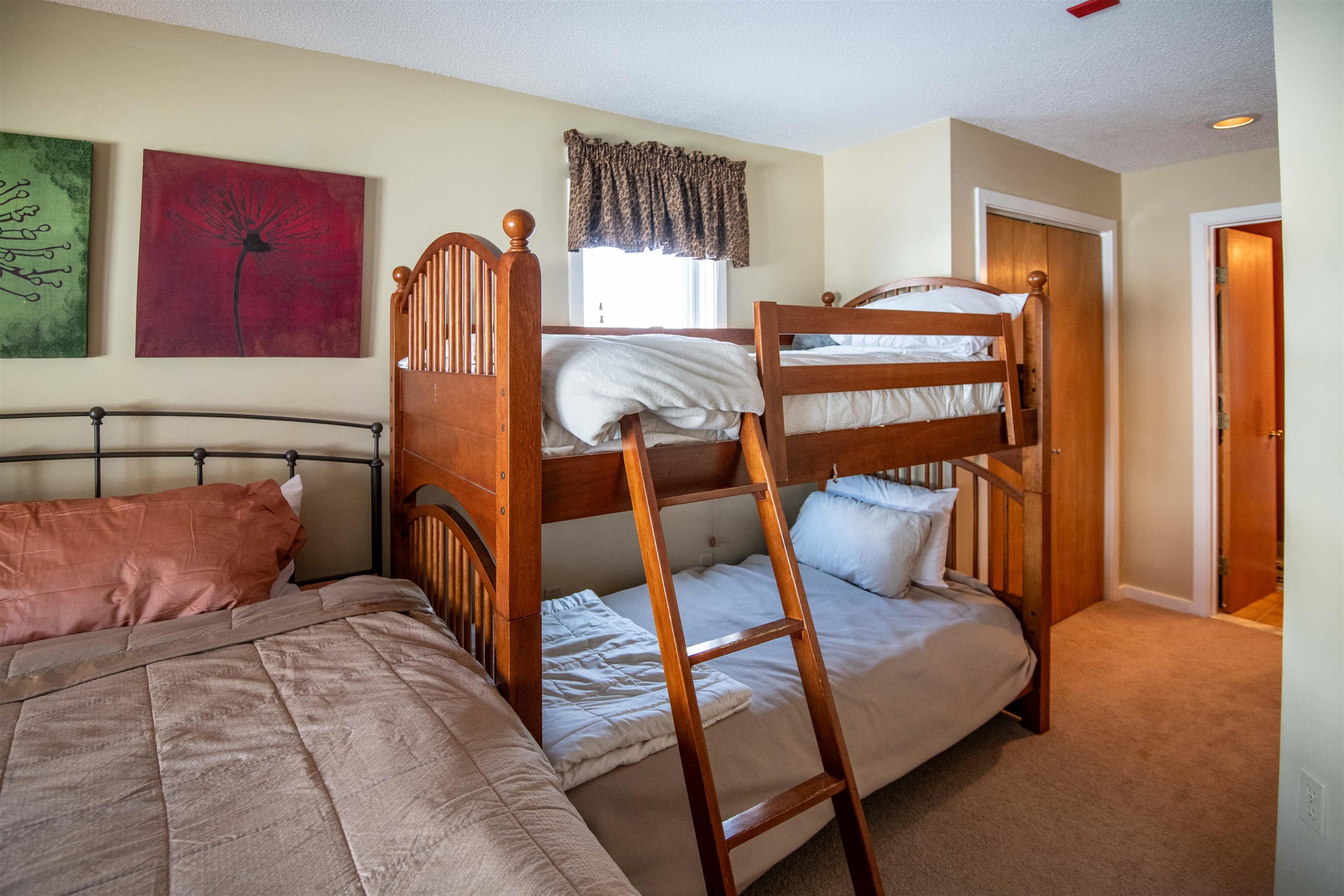 350 Mountain Road Unit: B207