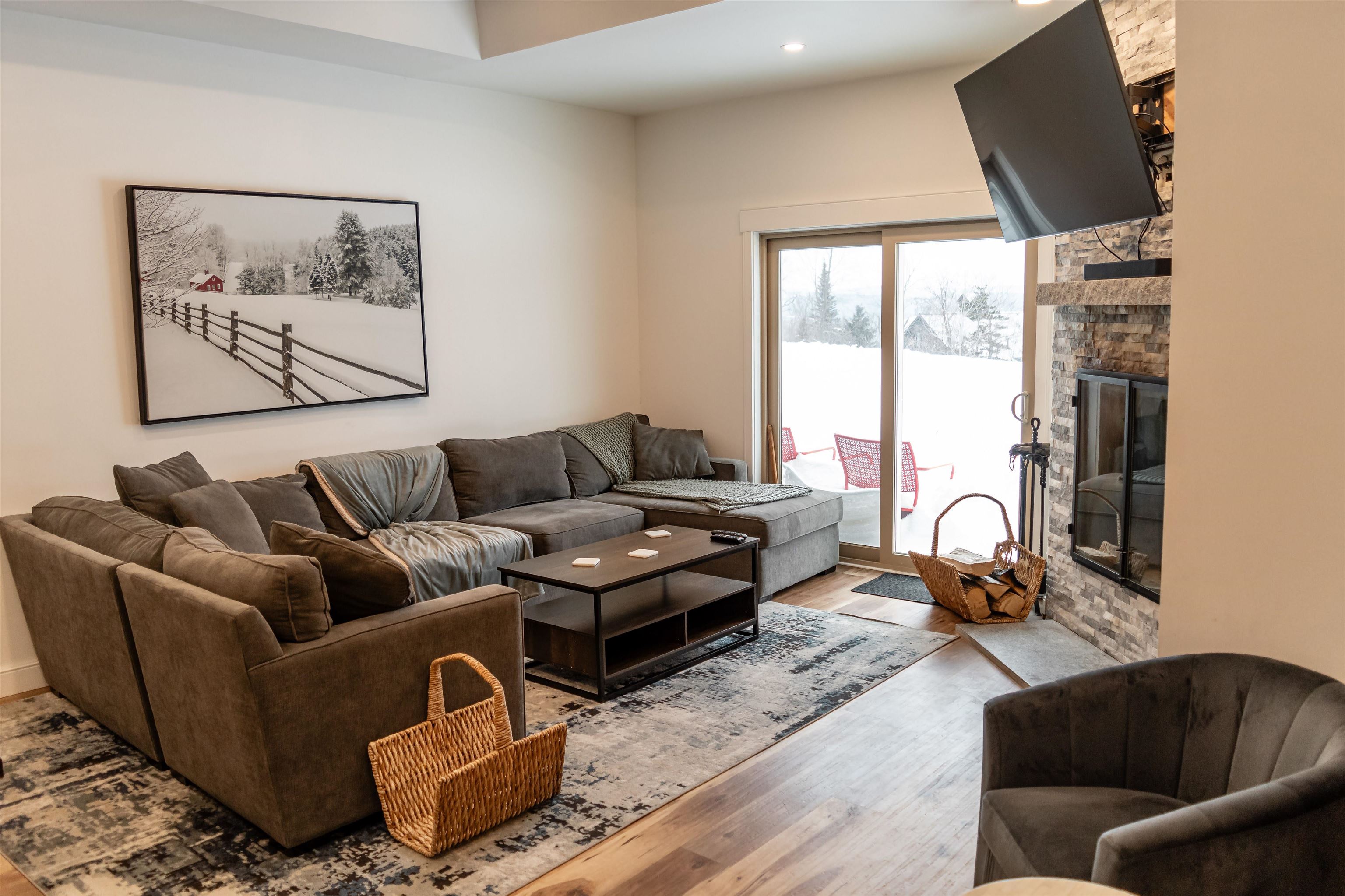 69 Daybreak Drive Unit: H-102