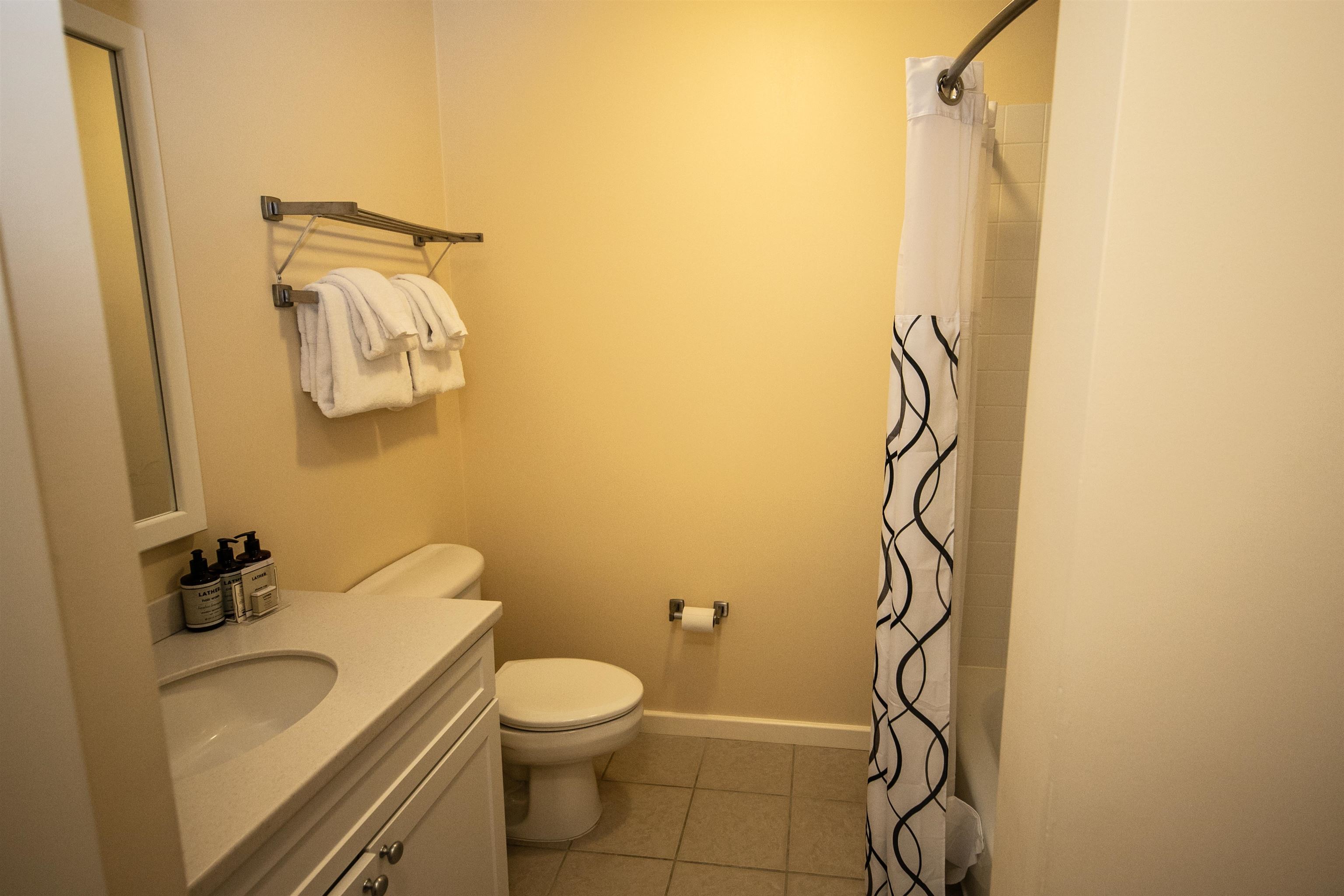 382/384 Qtr. I V Jackson Gore Inn