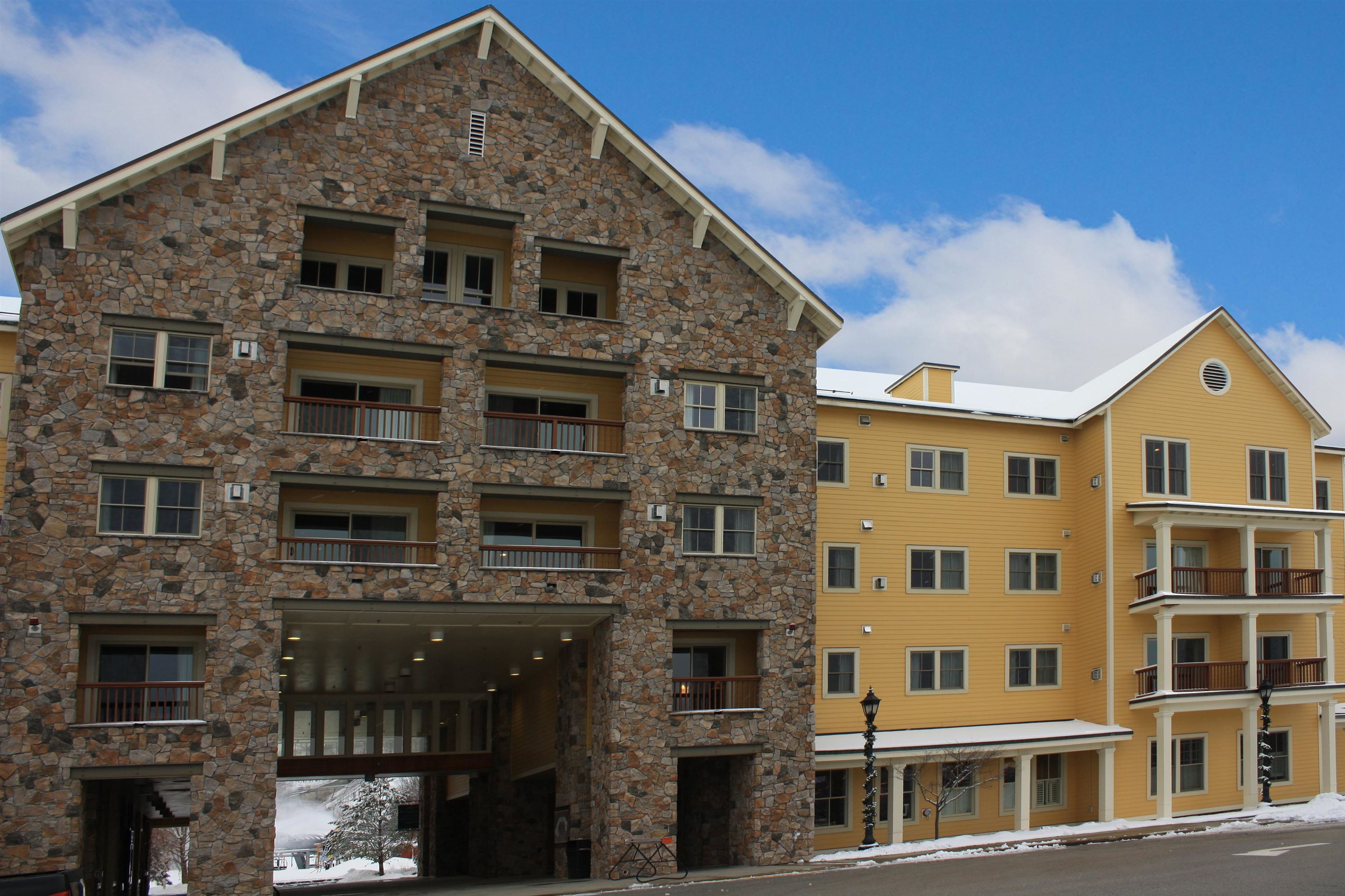 382/384 Qtr. I V Jackson Gore Inn