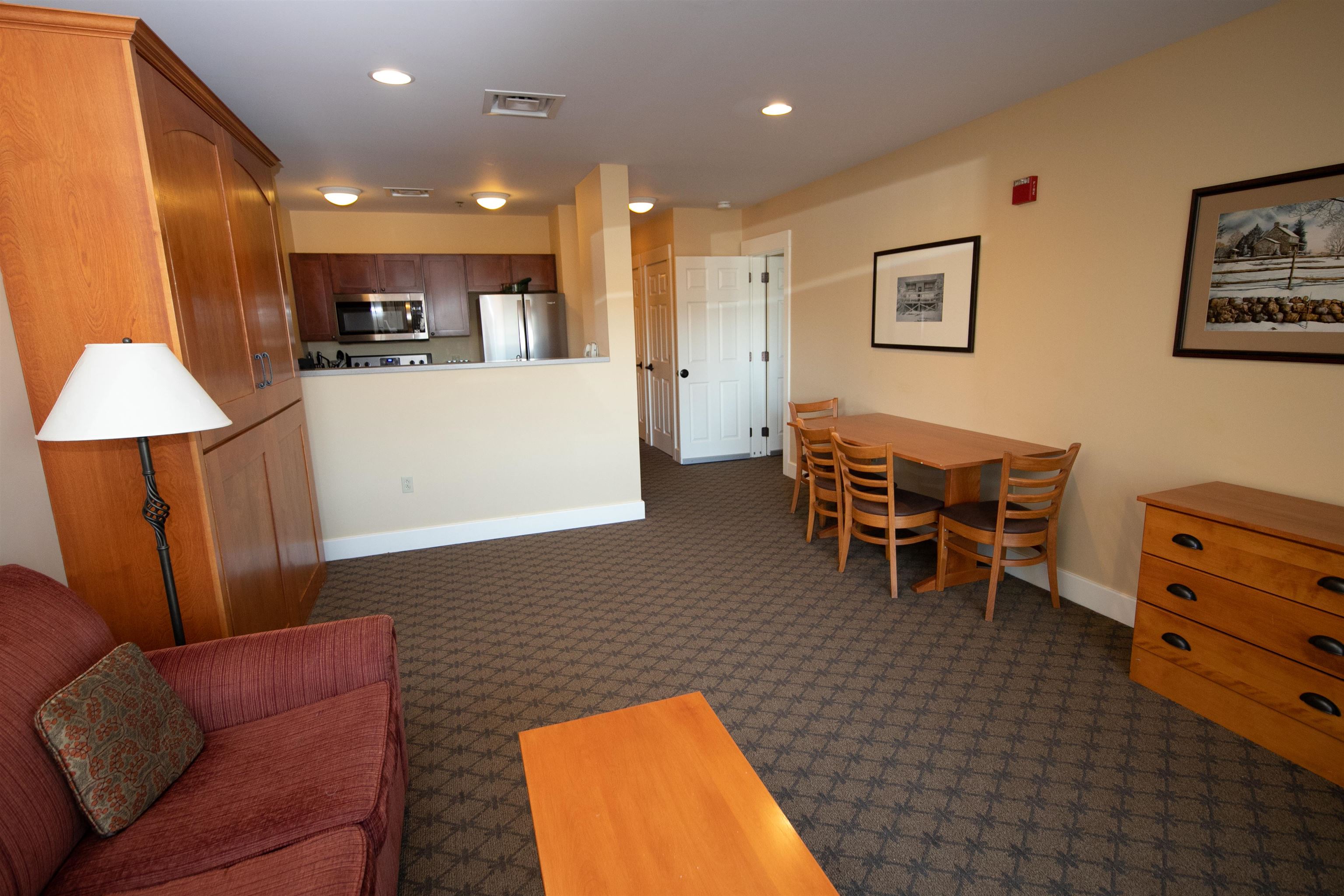 382/384 Qtr. I V Jackson Gore Inn