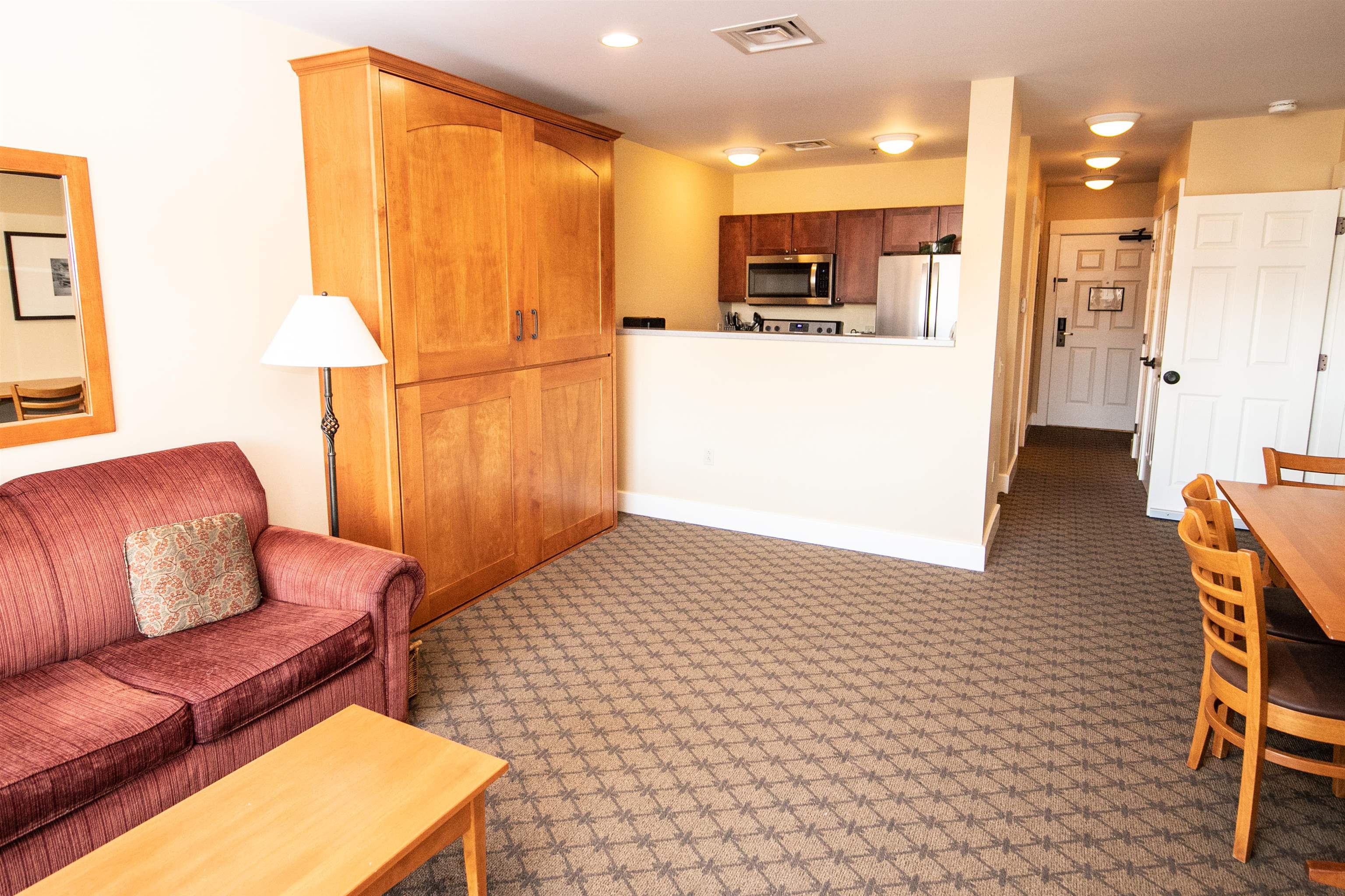 382/384 Qtr. I V Jackson Gore Inn