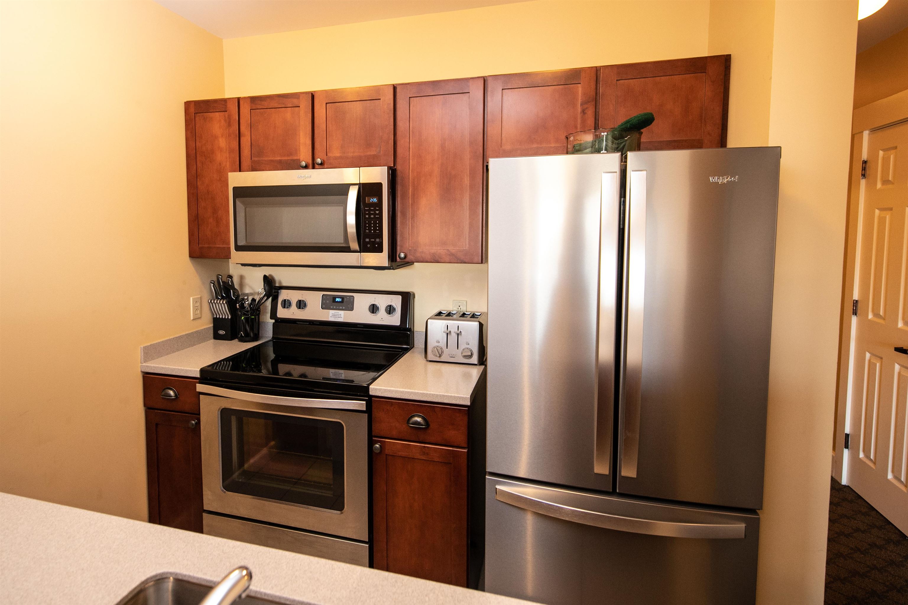 382/384 Qtr. I V Jackson Gore Inn