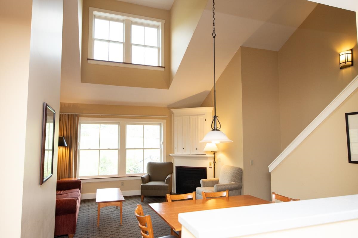 444/446 Qtr. I I I Jackson Gore Inn