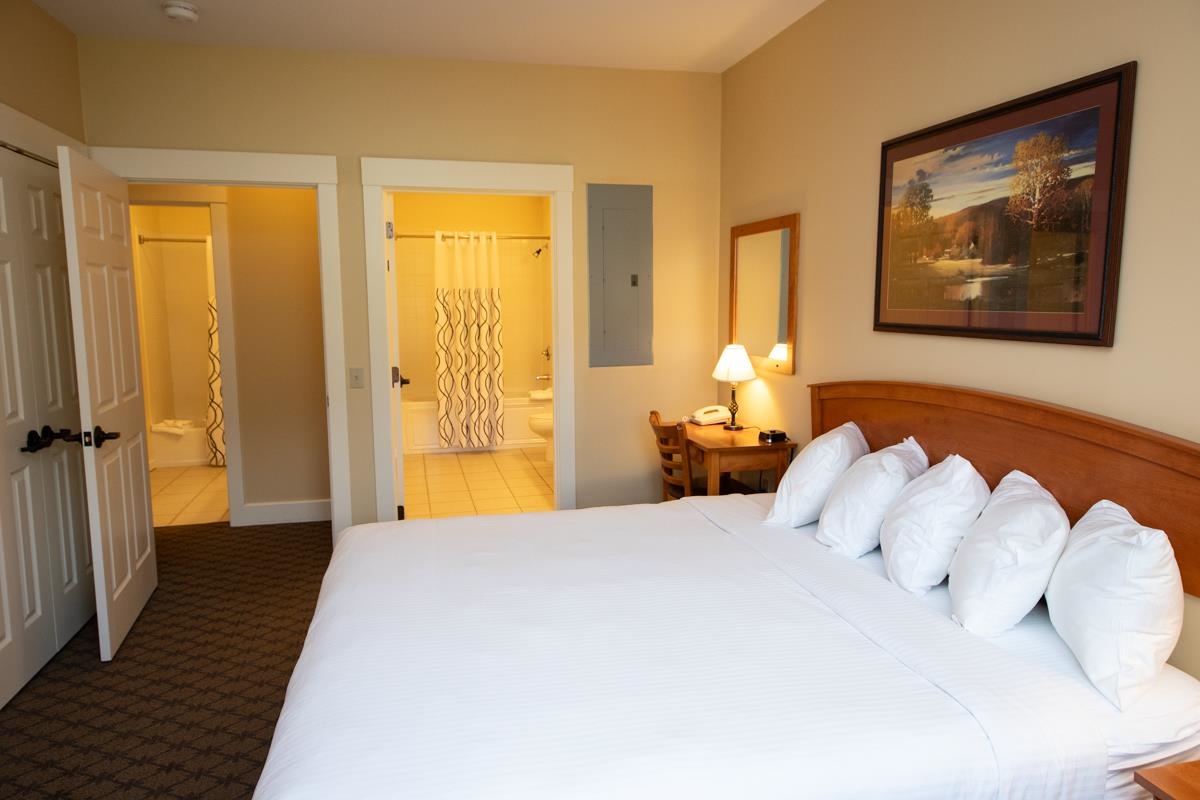 444/446 Qtr. I I I Jackson Gore Inn