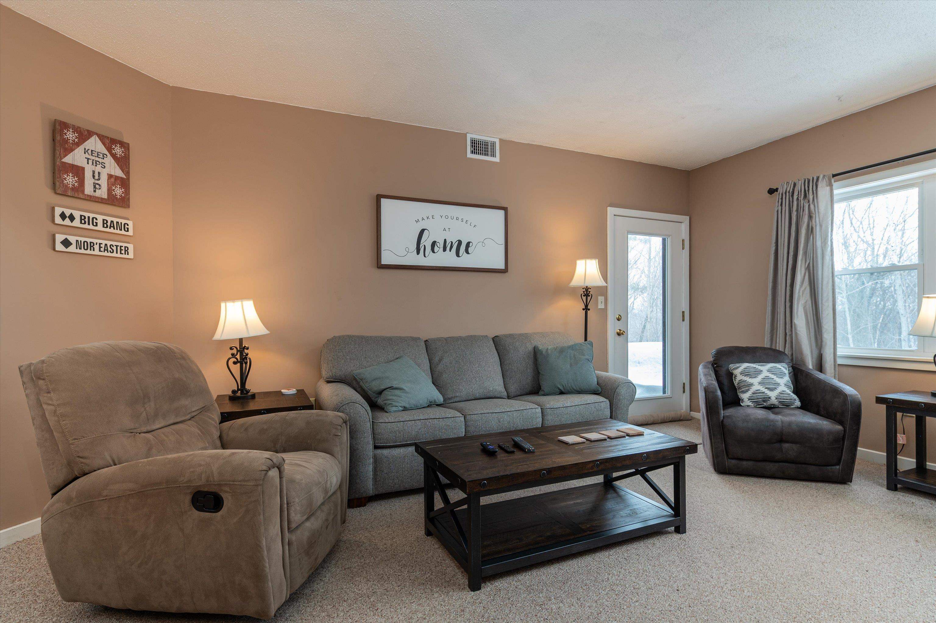 19 White Loop Unit: A103