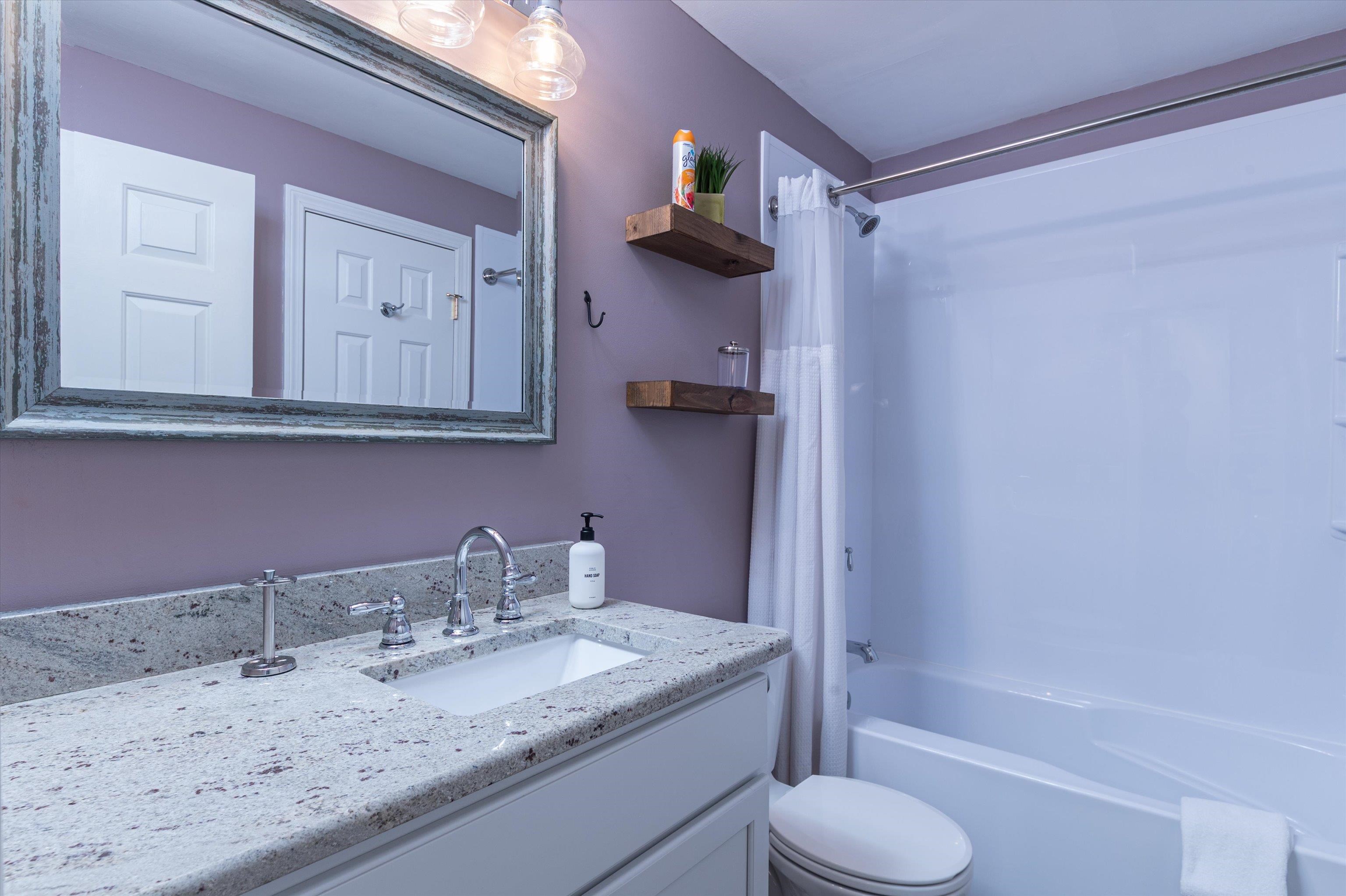 19 White Loop Unit: A103