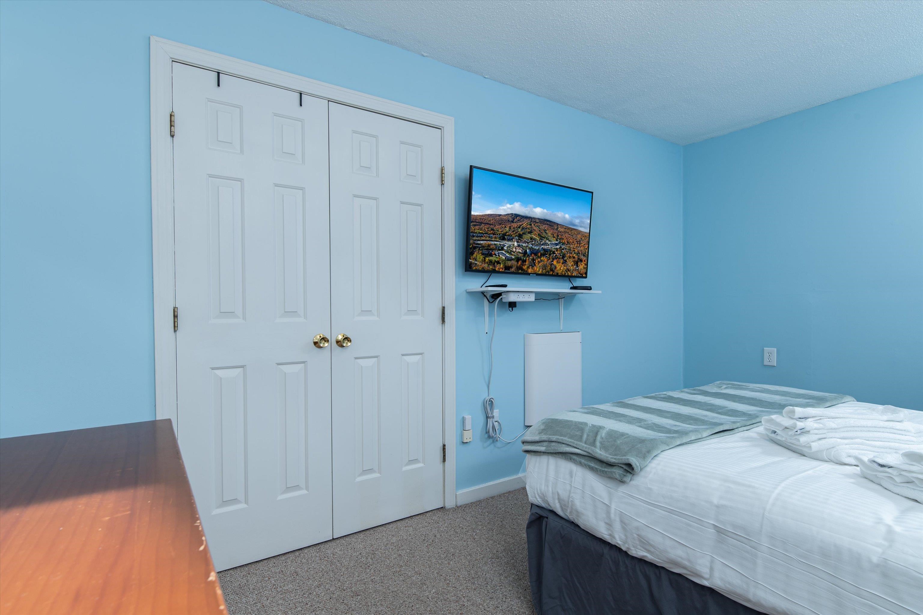 19 White Loop Unit: A103