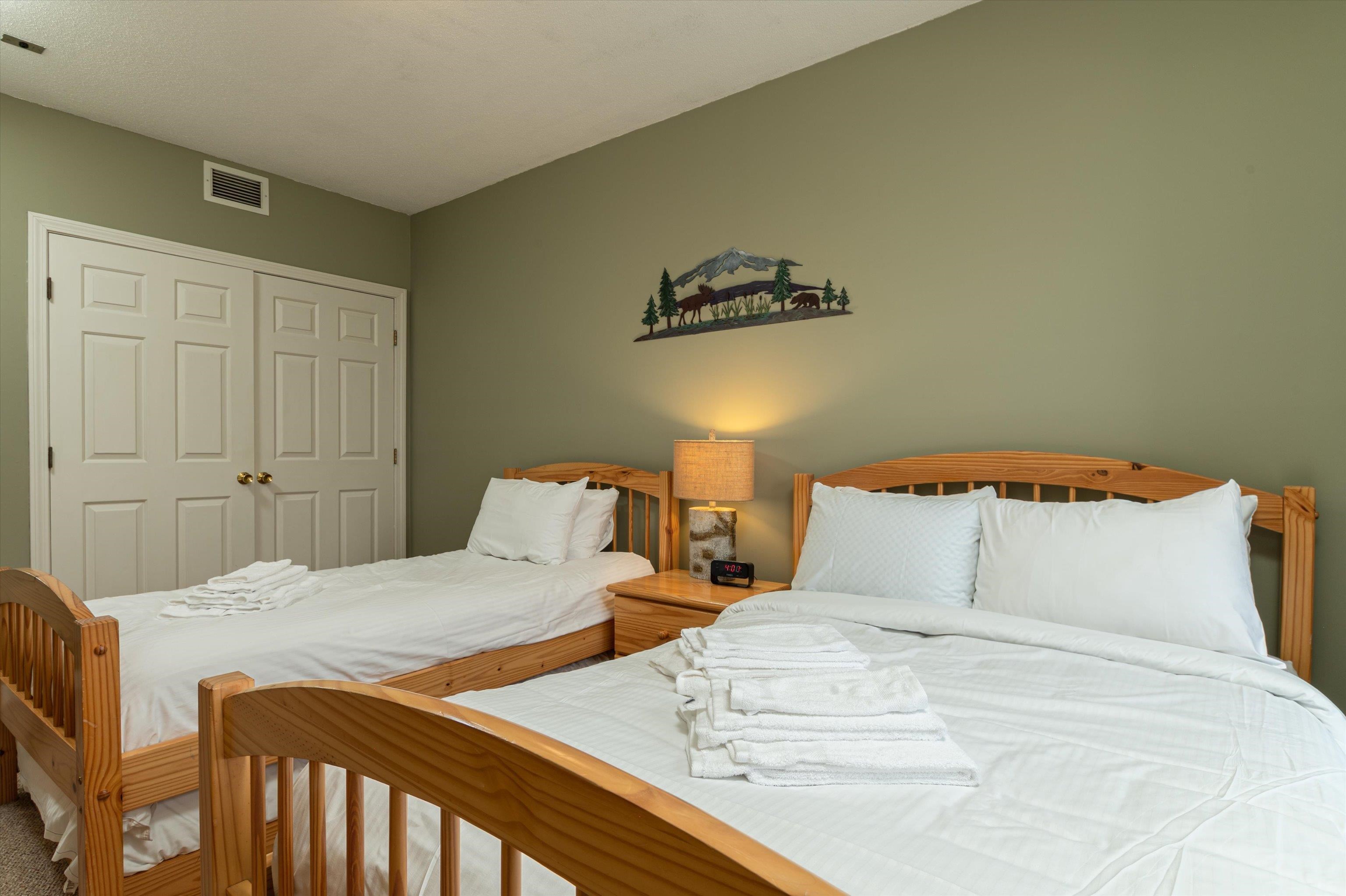19 White Loop Unit: A103
