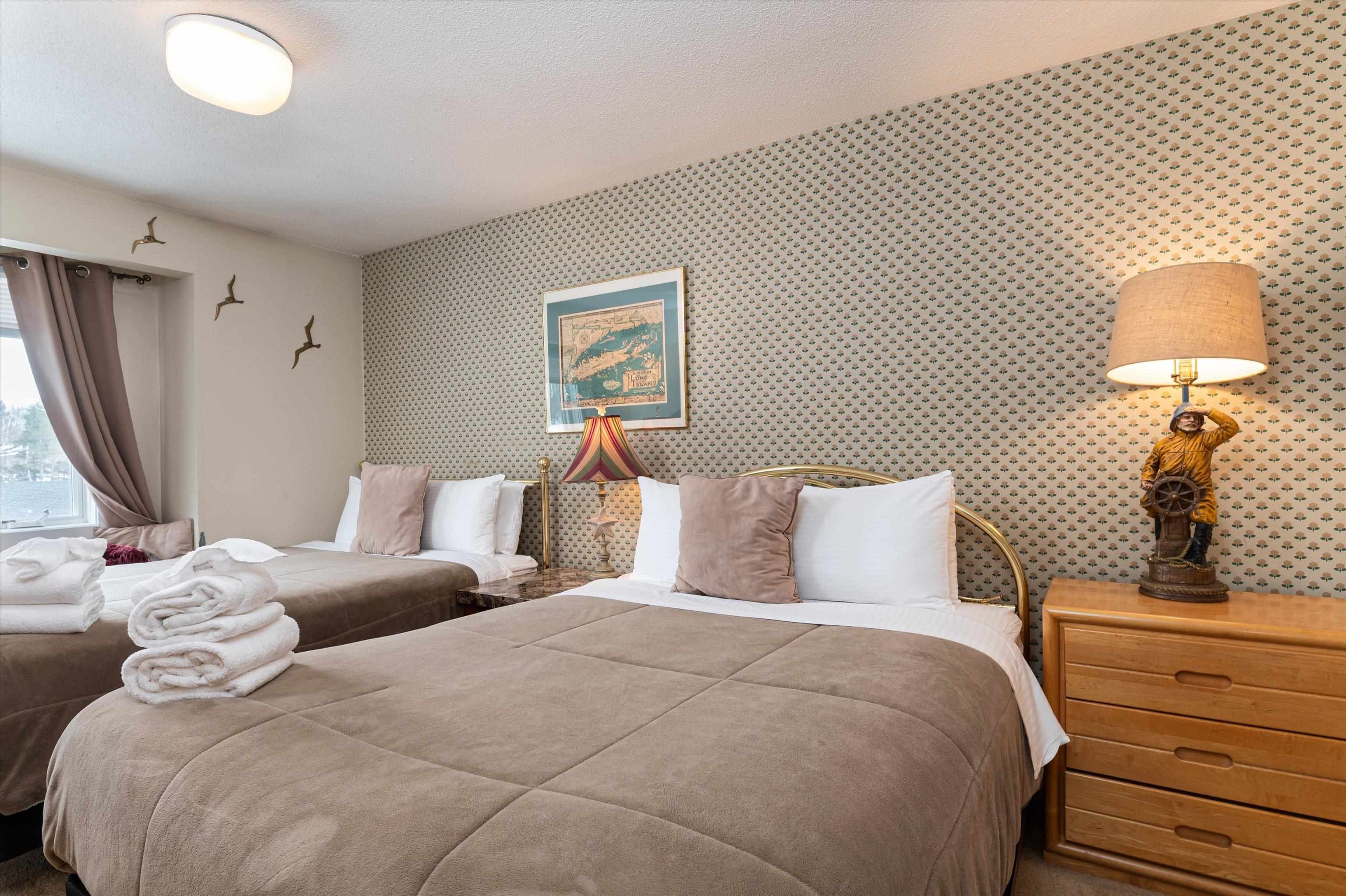 350 Mountain Road Unit: B305